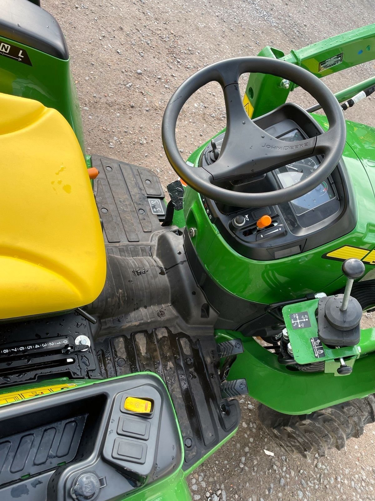 John Deer 3025 E Compact Tractor All-wheel Drive, Front Hydraulics 24hp John Deer Tractor 3025E Hydrostatic Transmission