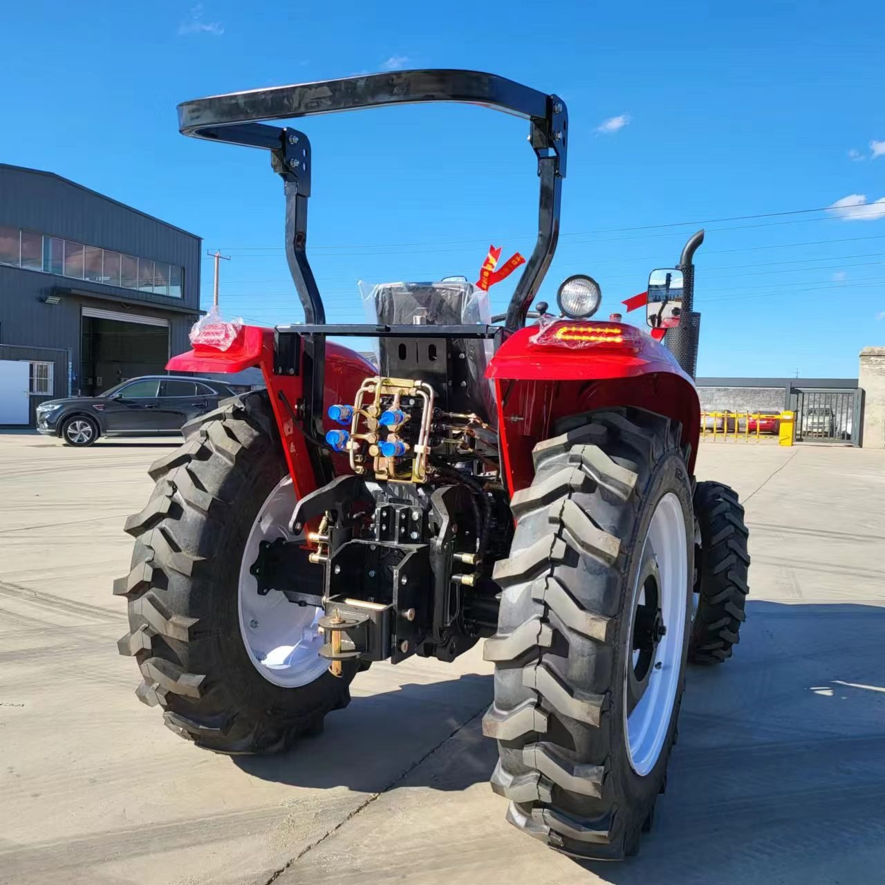 Four-wheel Drive Agriculture Garden Small Tractor 80hp Lawn Mower Tractor for Sale