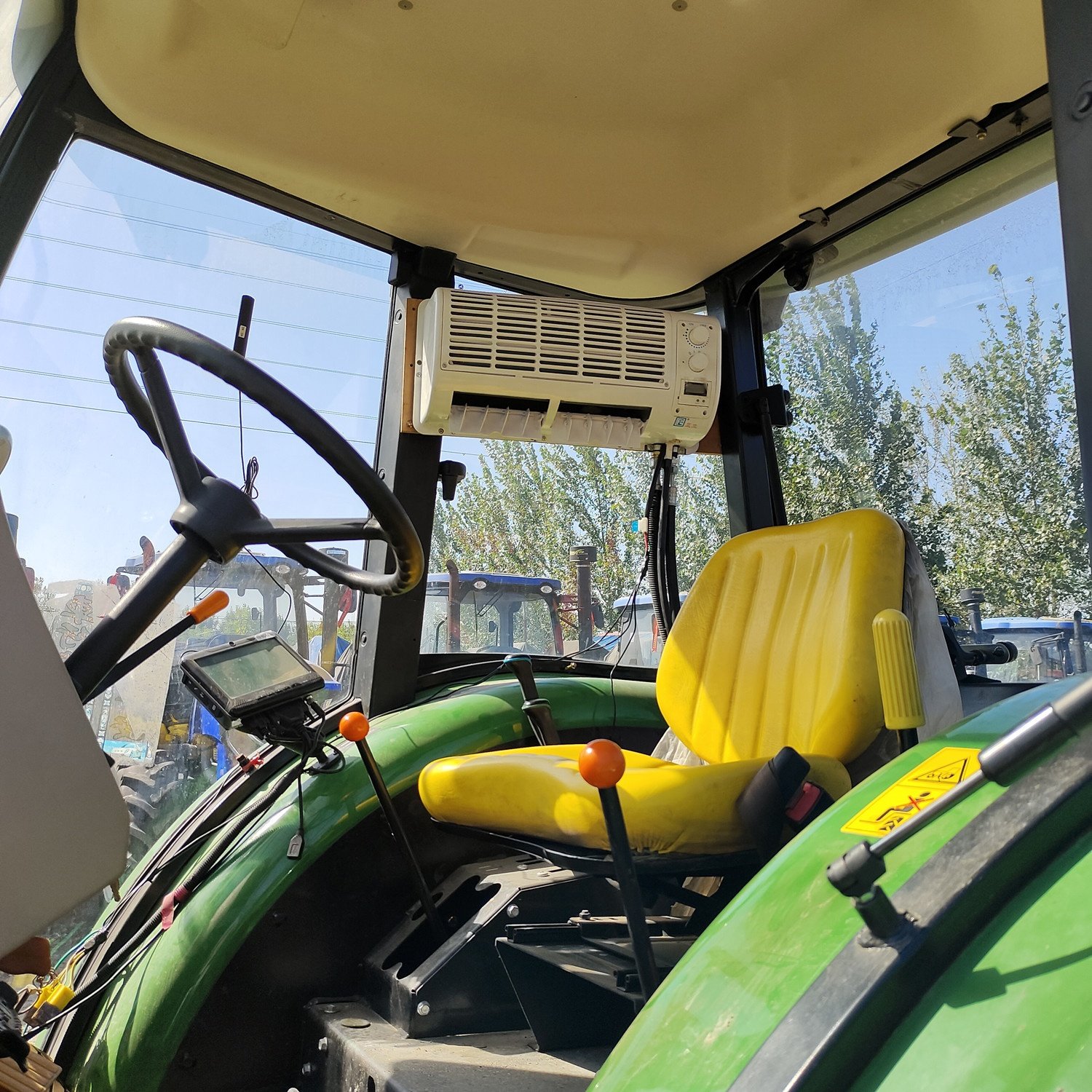 Cheap Wheel Tractor Farm Tractor Green 6E-1404 140hp High Productivity