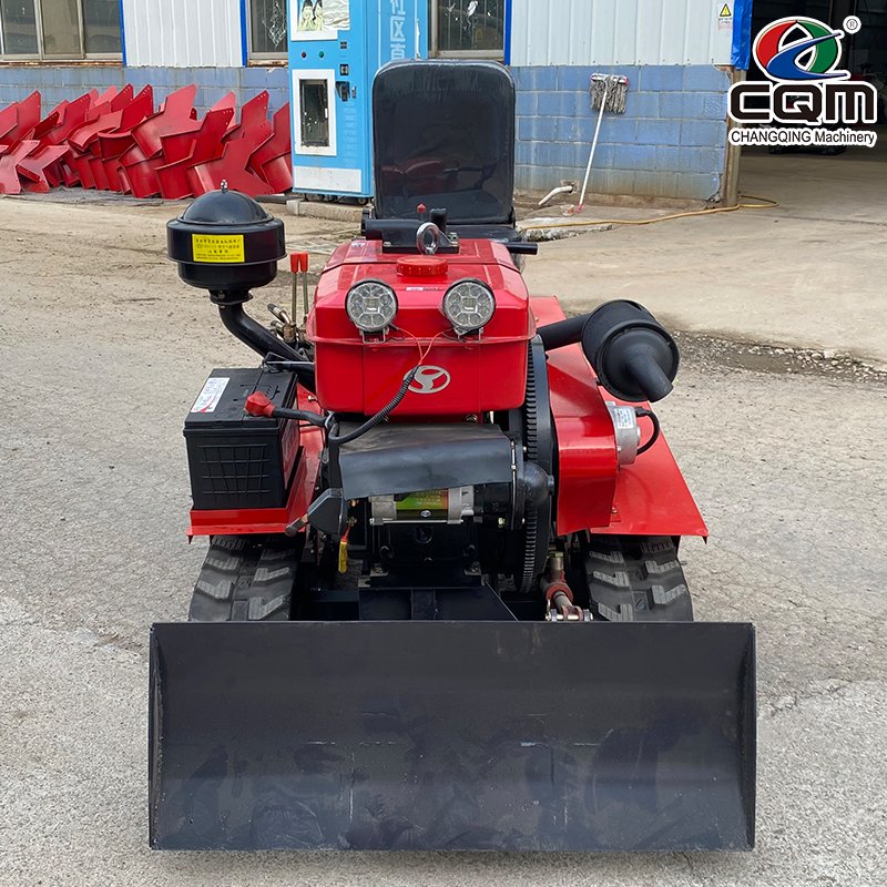Agricultural Equipment Chinese Small Farm Tractor 4 Cylinder Diesel Engine Wheel Tractor