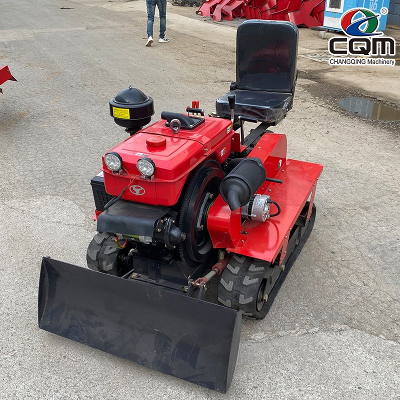 Agricultural Equipment Chinese Small Farm Tractor 4 Cylinder Diesel Engine Wheel Tractor