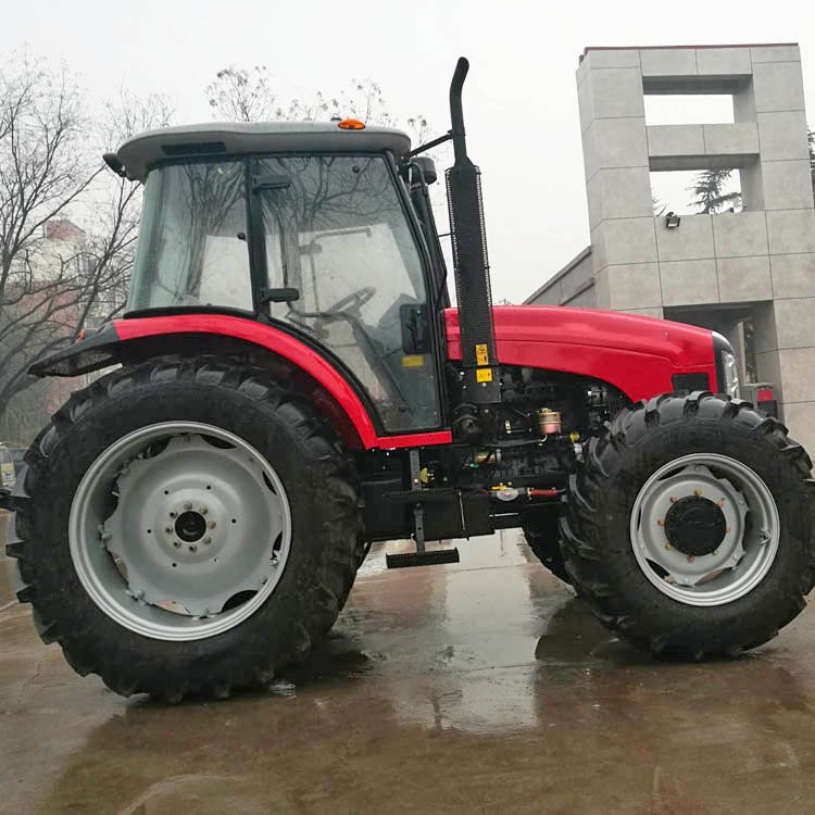 China Multifunctional Agricultural Machinery 130HP LT1304 Farming Tractor