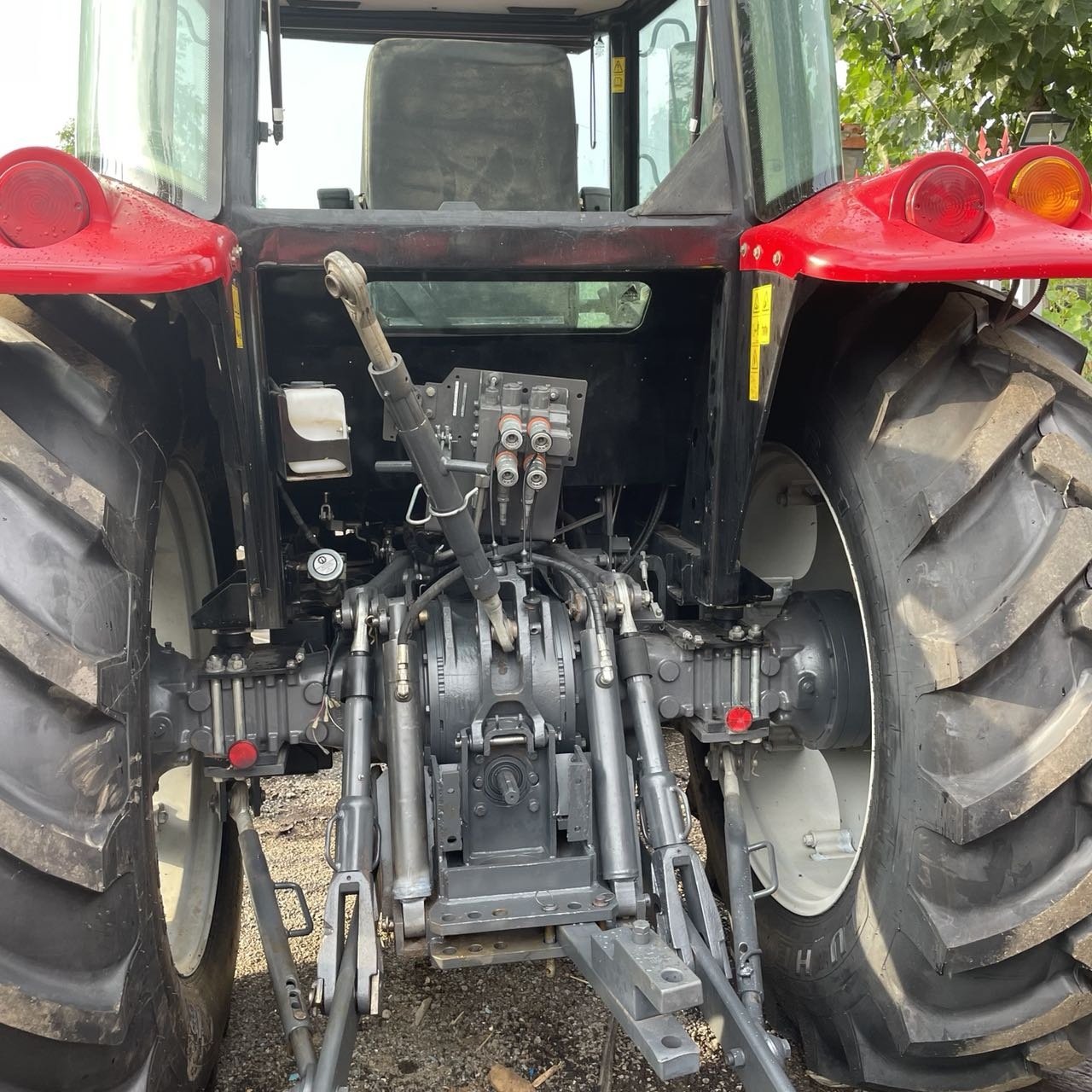 High Efficiency Massey Ferguson 1204 Xtra China Tractor with Grass Cutting and Plough for Sale