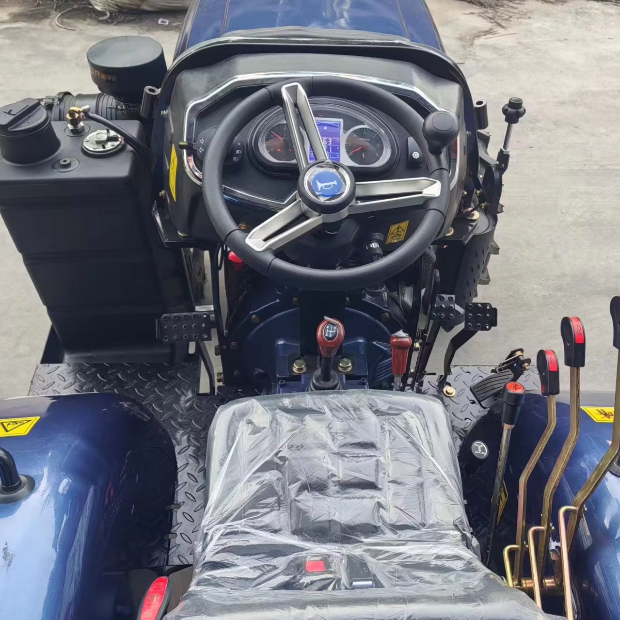 4x4 50 HP Multifunctional Agricultural Tractor Mini Four-Wheel Garden Tractor with Core Engine and Bearing Components