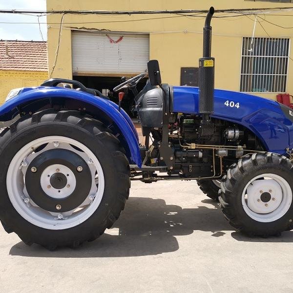 International 4x4 Tractors with Engine Gearbox & Bearing Core Components 100HP-180HP Rated Power for Home Use