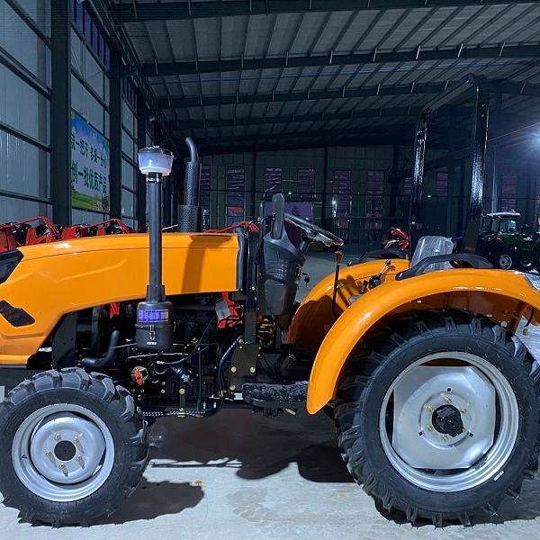 International 4x4 Tractors with Engine Gearbox & Bearing Core Components 100HP-180HP Rated Power for Home Use