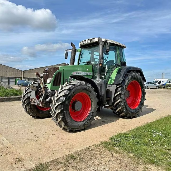 Used Fendt B5000DT 4WD Wheel Tractor Good Condition Farm Tractor 70HP 120HP 90HP 100HP 20HP Agriculture Engine 110HP Rated Power