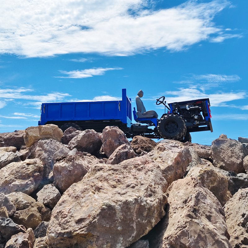 OEM Middle Durable Factory Diesel 4wd Lift Hydraulic 4 Cyl. 64HP Hilly Utility Vehicle Farm Construction Works Wheel Tractor