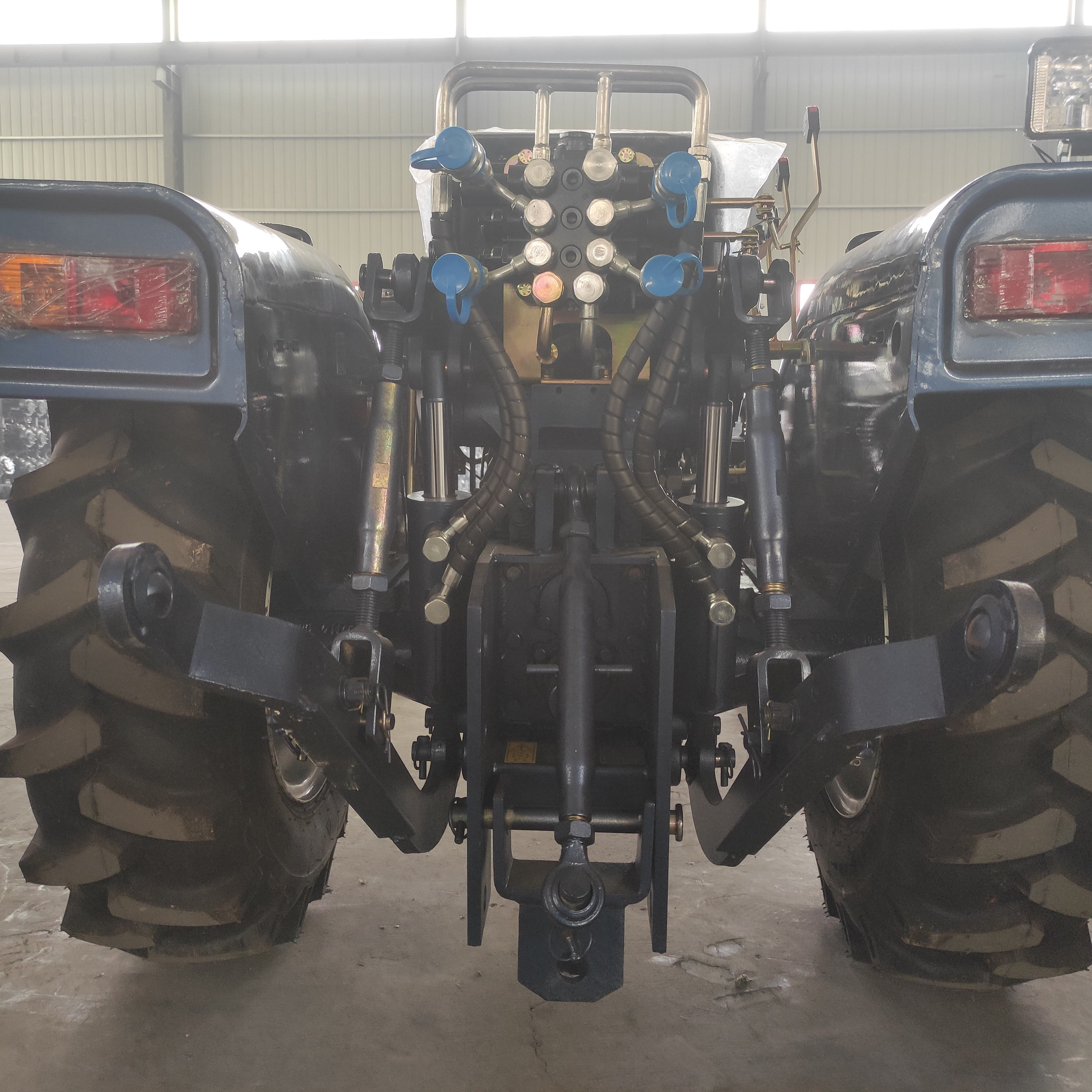 4 Cylinder Engine 50hp Agricultural Machine Equipment Multifunctional 4WD Wheel Tractor Cabin Used Condition Motor Pump Gear