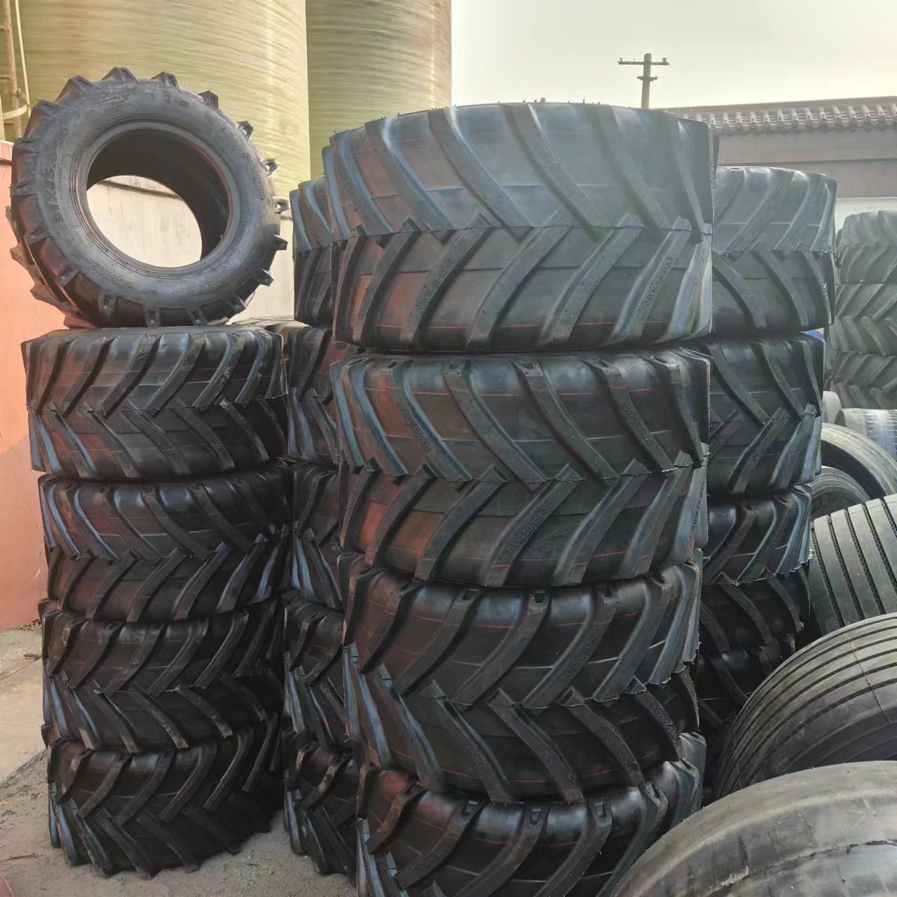 31X15.5-15 Herringbone Tires Agricultural 31*15.5-15 Wide Base Tire Harvester Widened Tires