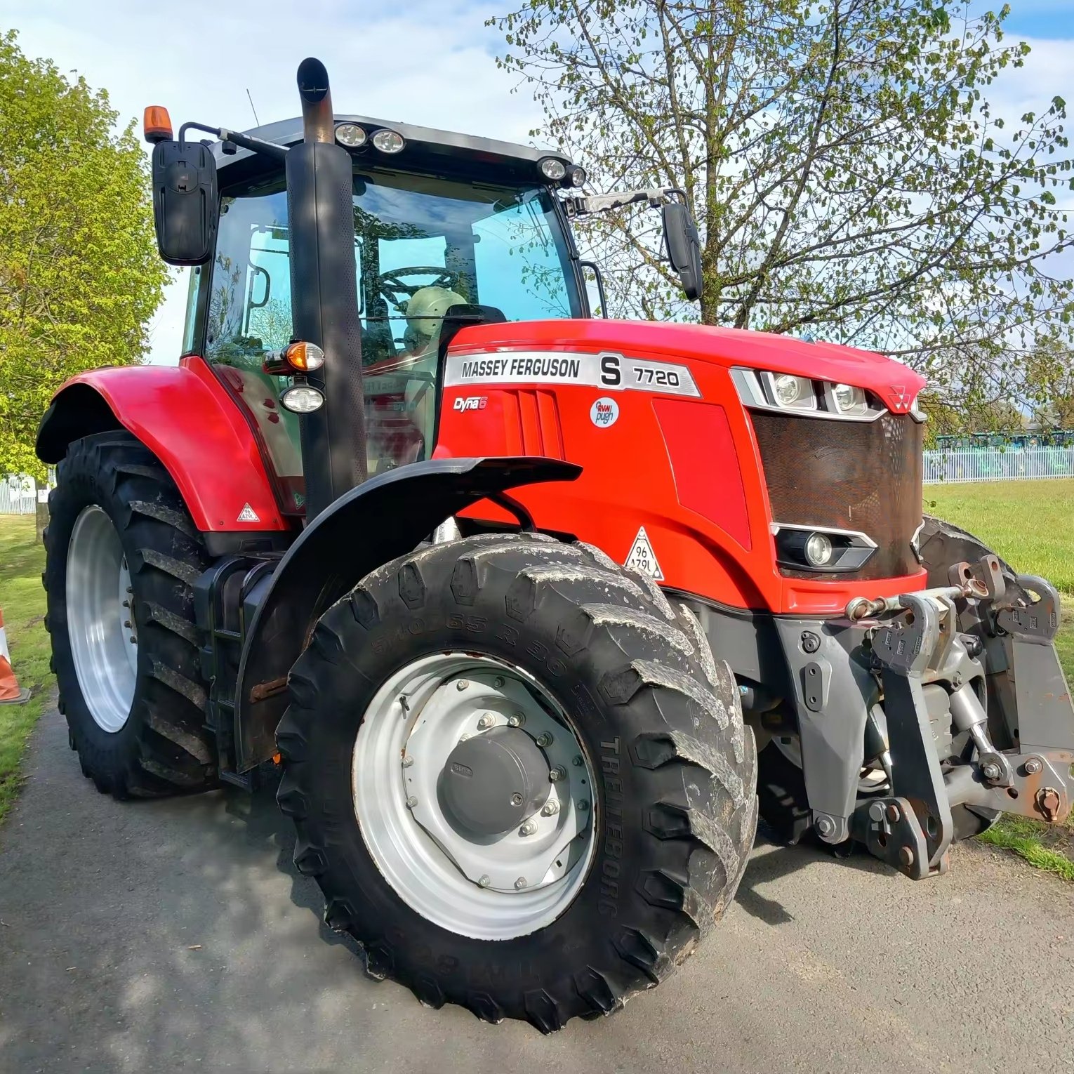 Used/second Hand/new Massey Ferguson Tractor 7720s 4x4wd Massey Ferguson 120hp Farm Agricultural Tractor