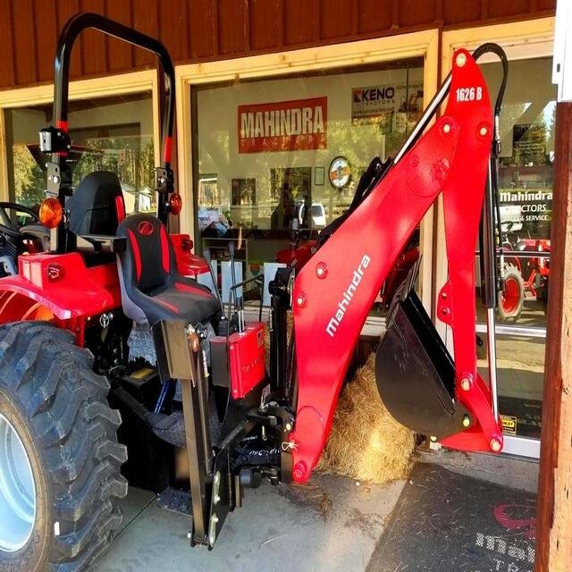 Hot Selling 2022 Used Mahindra 1626 110hp 4WD Tractor TD Chassis Multi-functional 90-140hp Mini Tractor Agriculture 80hp-20hp