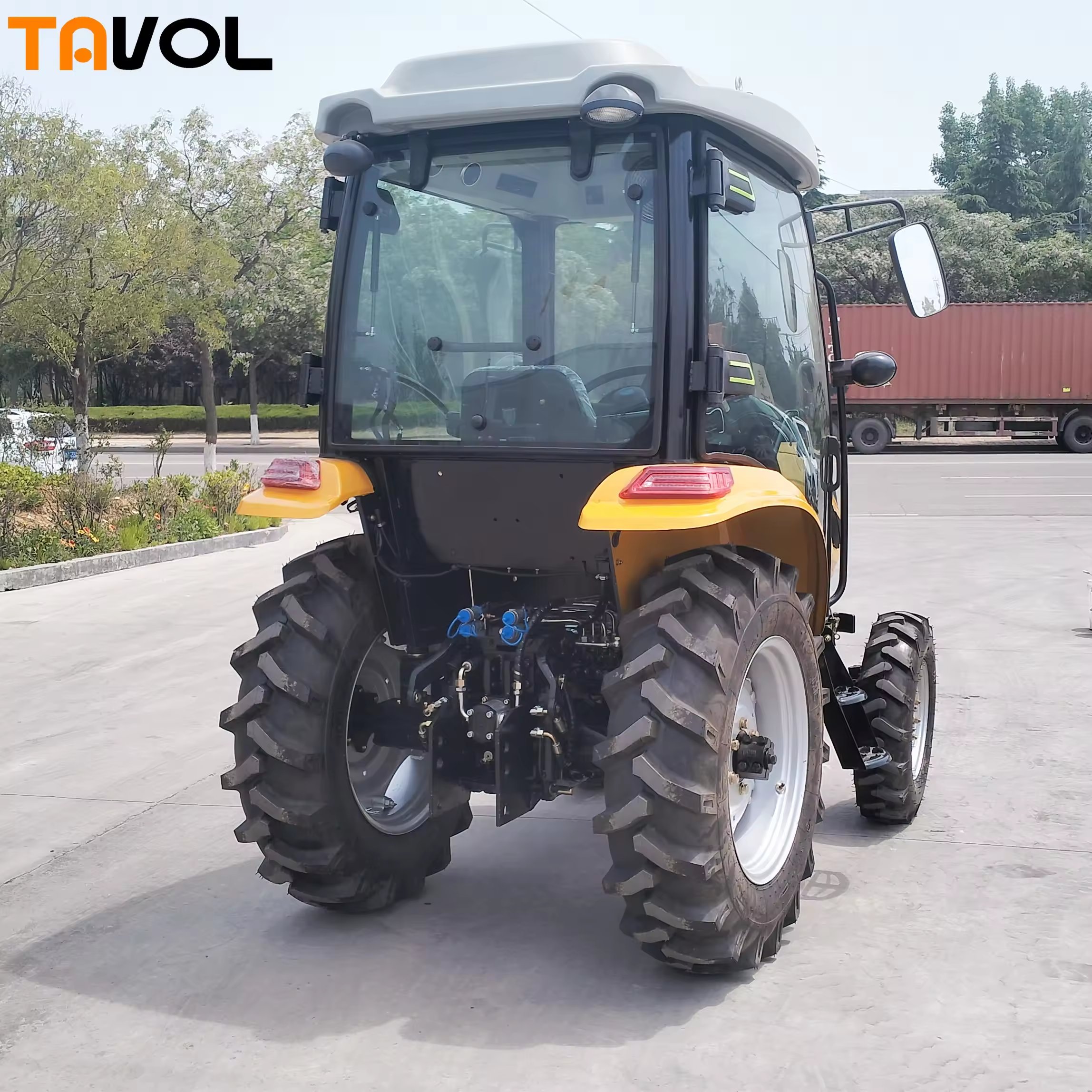 TAVOL 4*4 Orchard Garden Small Wheel Tractor Uses Farm Machine 25hp Mini Tractor for Agriculture