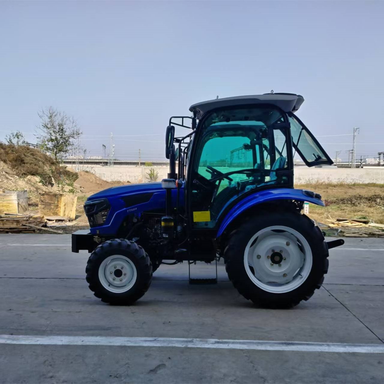 China Farming Tractors Cheap Farming Tractors Mini Small Wheel Walking Compact