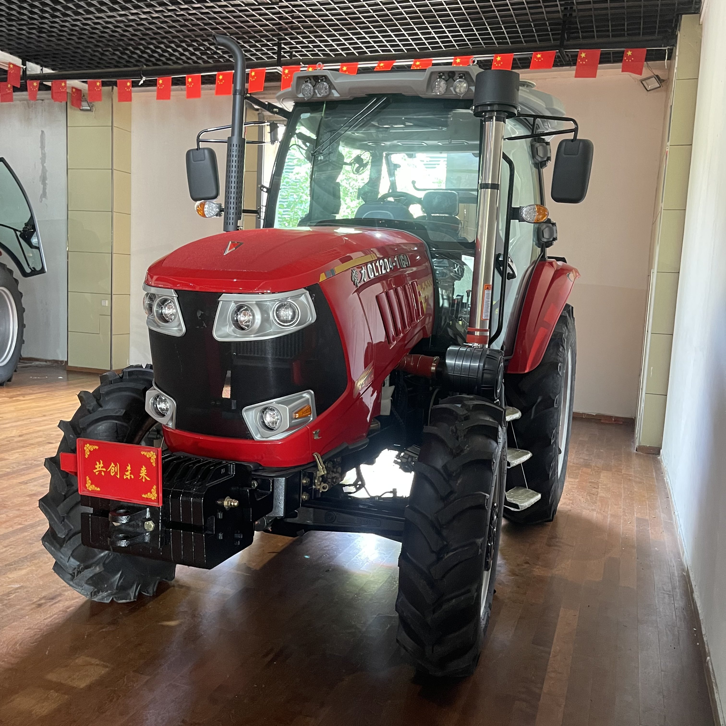 100HP120HP Tractor Large Agricultural Four-wheel Tractor Low Fault diesel Four-wheel Wheel Tractor Manufacturer
