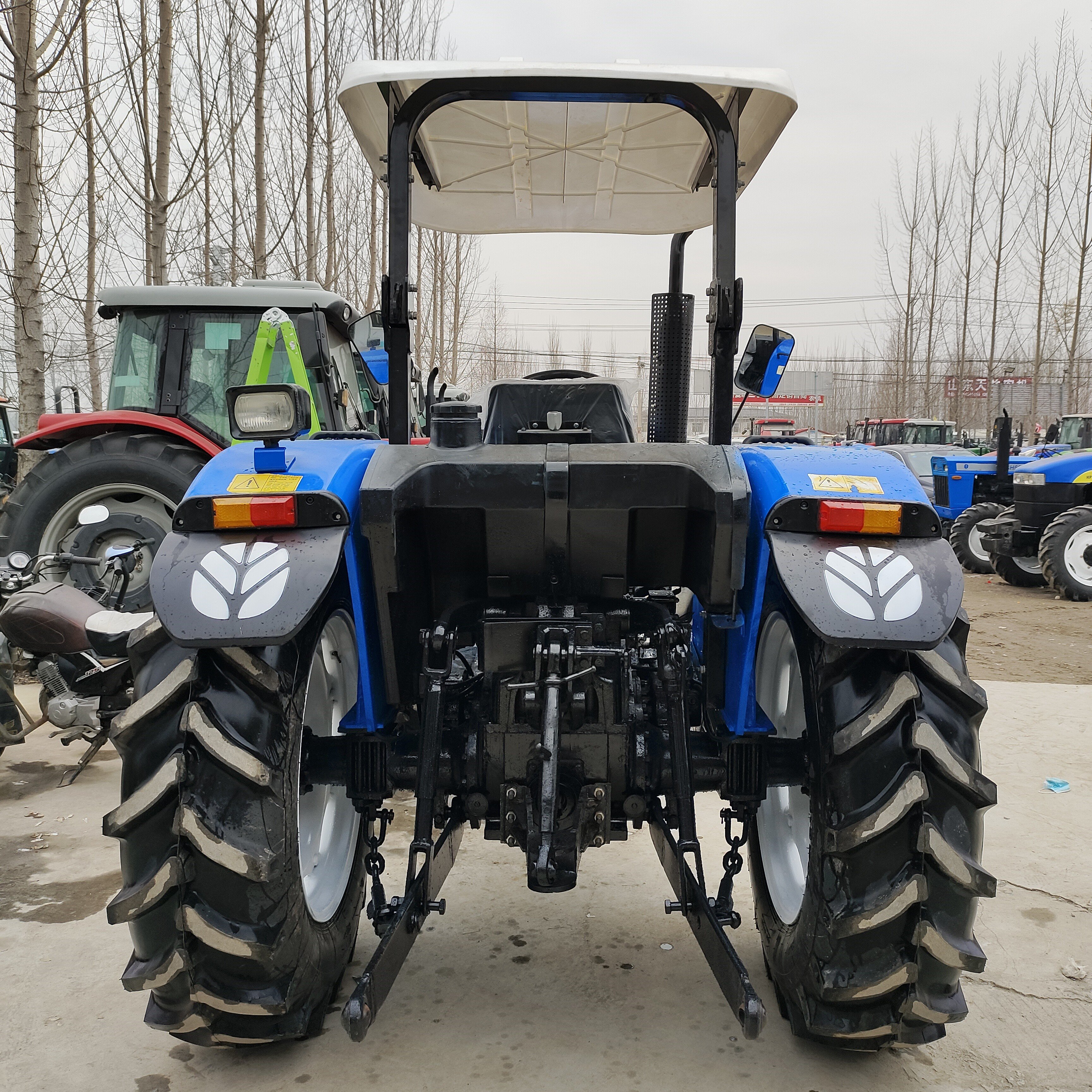 High Quality 4wd Walking Tractor Accessories Energy-saving Tractors 75hp 100hp Agricultural Machinery