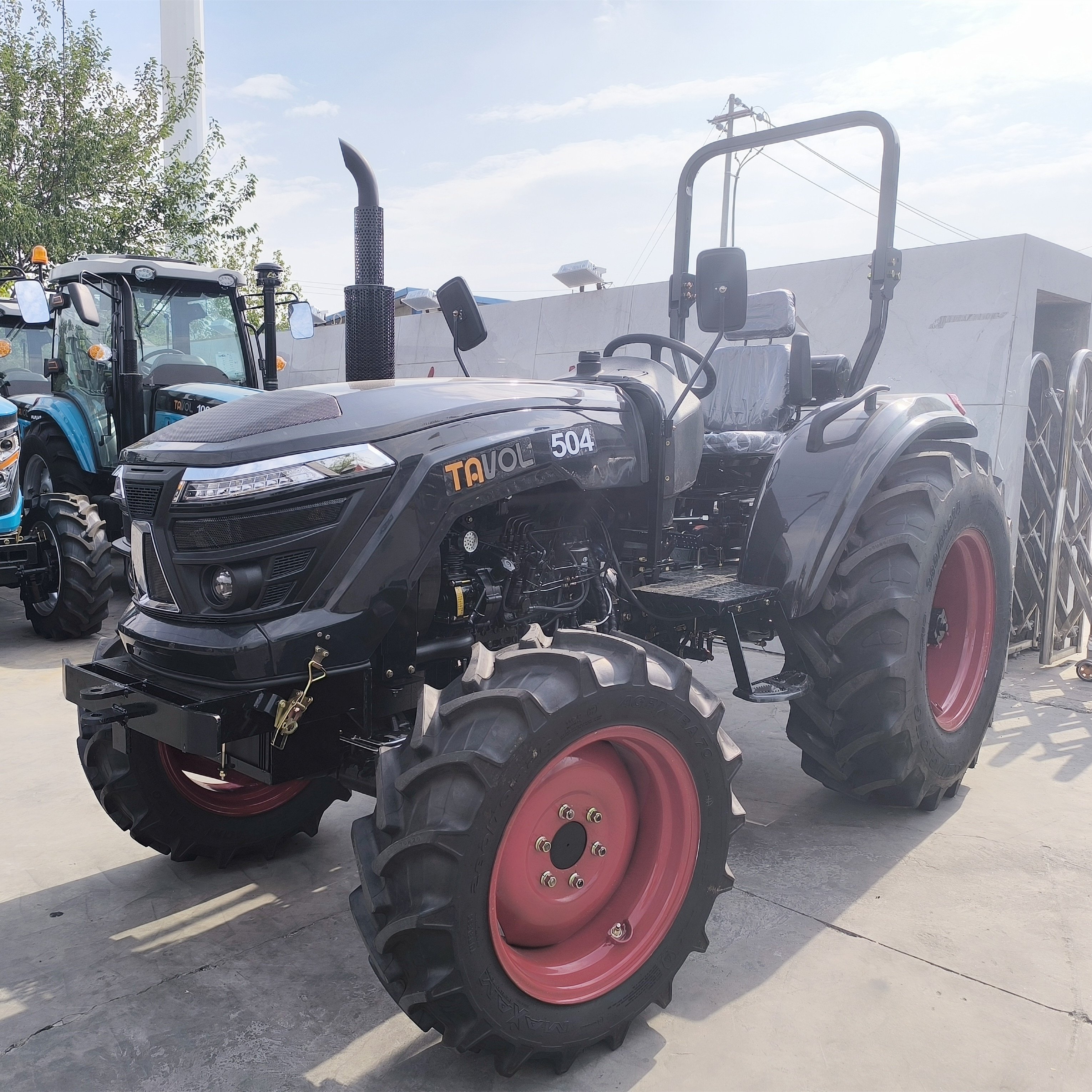 China Best Small Tractor 50 HP 36.8 KW 4WD Wheel Tractor for Farm