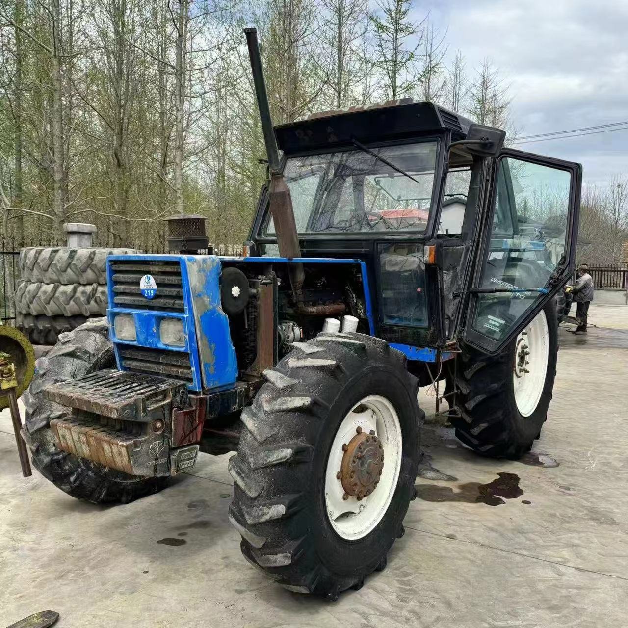Used Tractor New Holland Fiat 110 hp 110-90 with Cab for High Productivity Farms