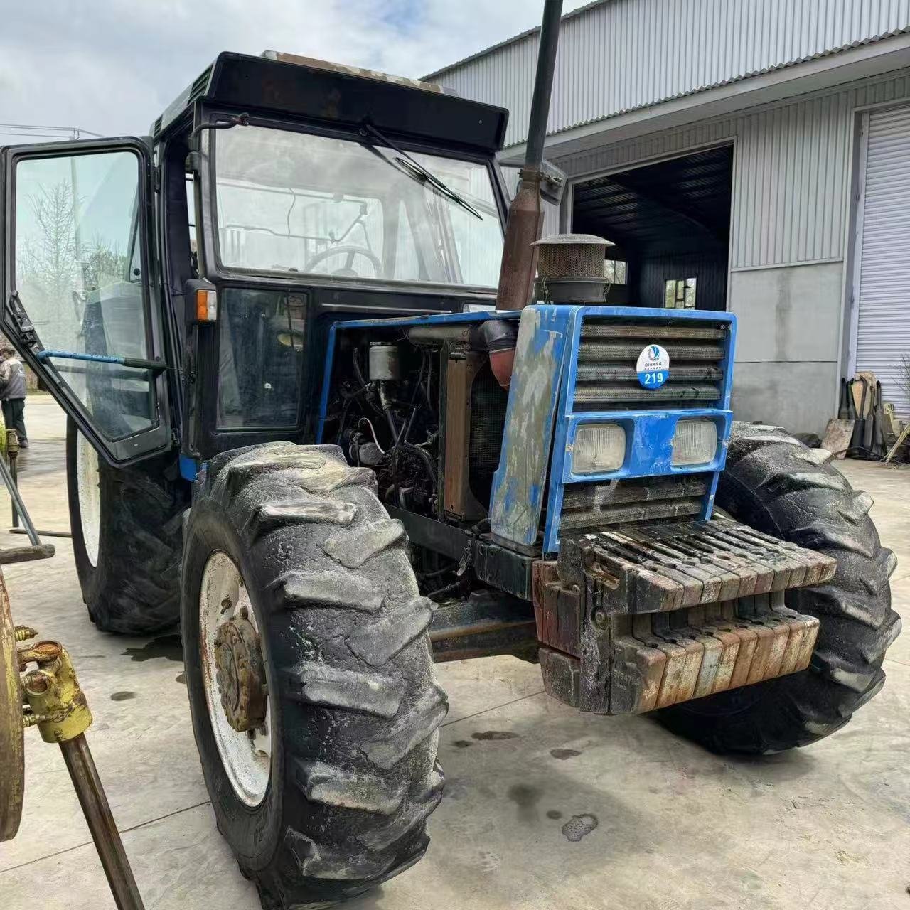 Used Tractor New Holland Fiat 110 hp 110-90 with Cab for High Productivity Farms