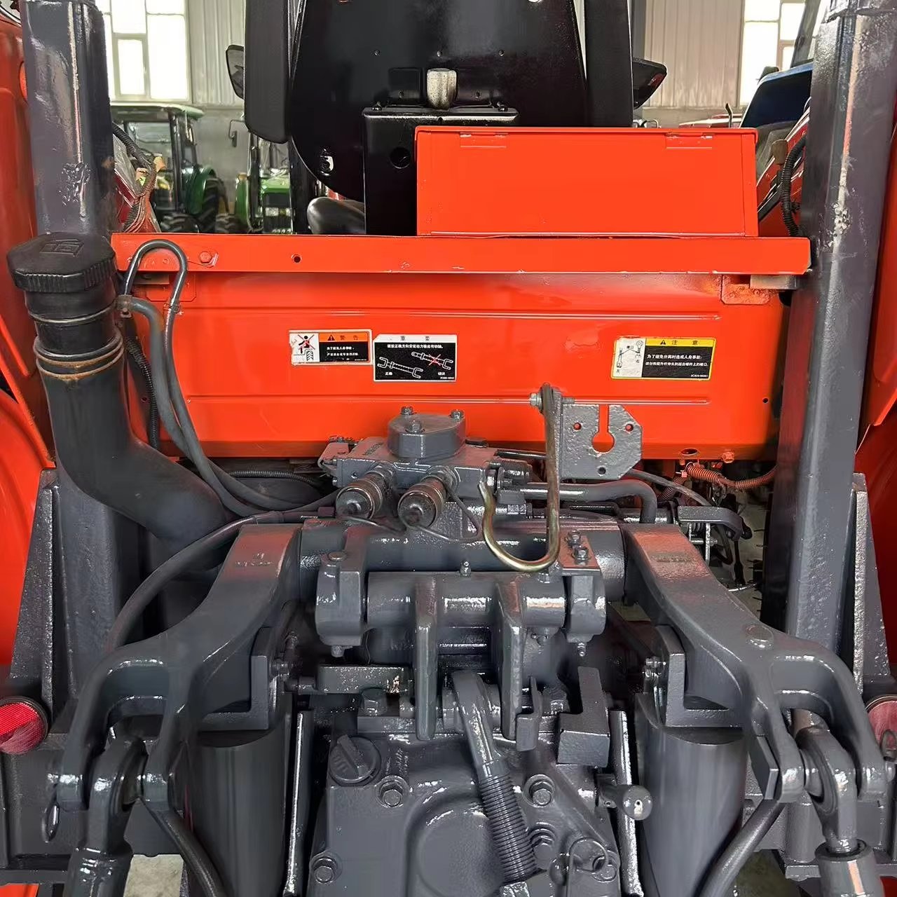 4*4 95HP 80HP 70HP Used/Second Hand wheeled Kubota Tractors easy to operate for low price