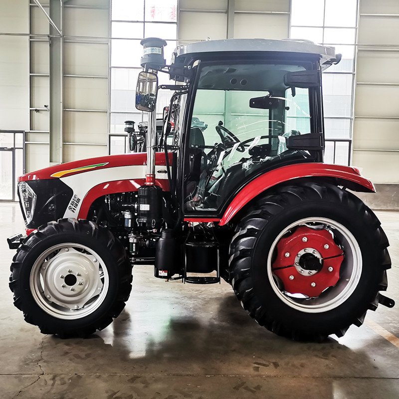 Shandong Factory's Mini Farming 70hp Tractor 4WD Wheel with Front Loader Essential Engine and Pump Components