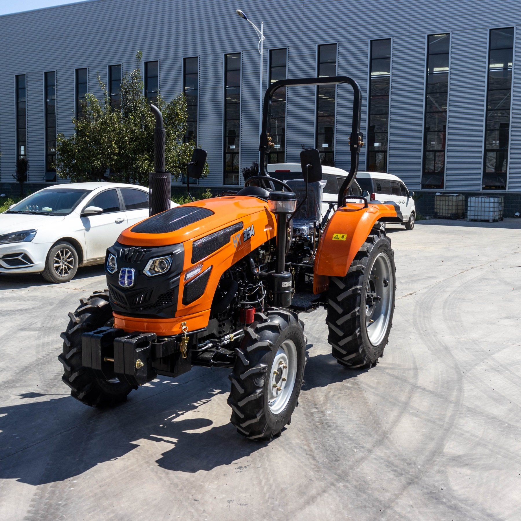 25hp 30hp 35hp..120hp 4*4 Wheel Tractor with CE EPA