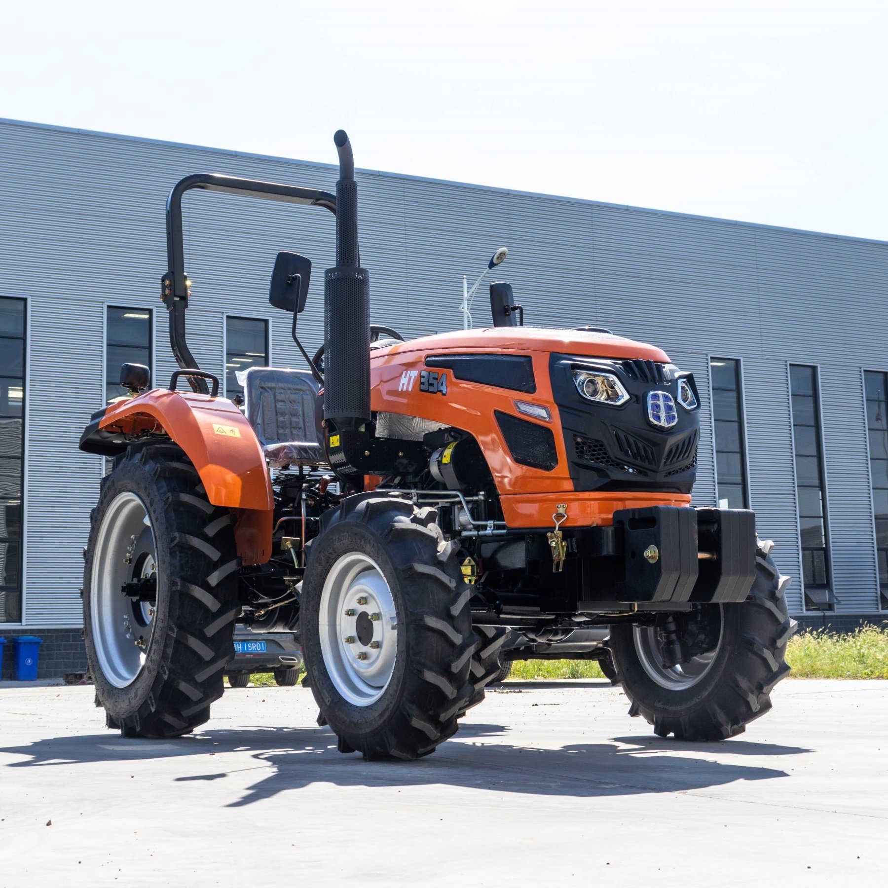 25hp 30hp 35hp..120hp 4*4 Wheel Tractor with CE EPA
