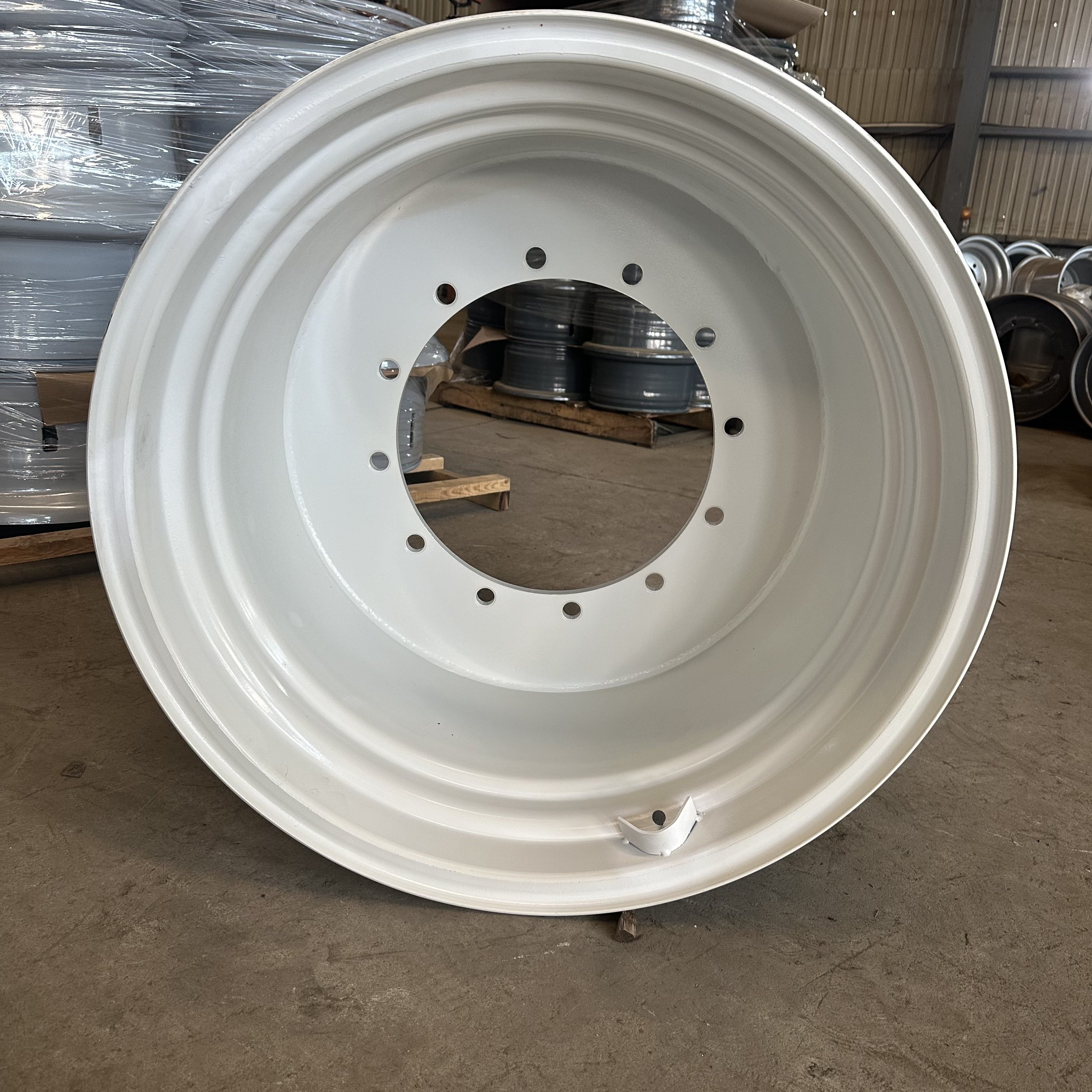 Agricultural Implement Tractor Wheels DW27x32 Inch Tractor Steel Wheel Rims for 30.5L-32 Tires