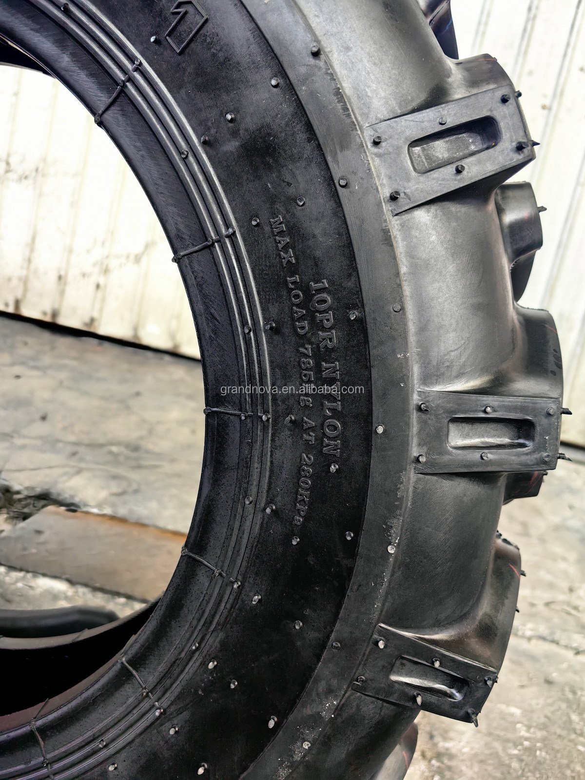 Agricultural Tires 6.00-16 6.00-19 6.50-16 7.50-16 Tractor Tyre