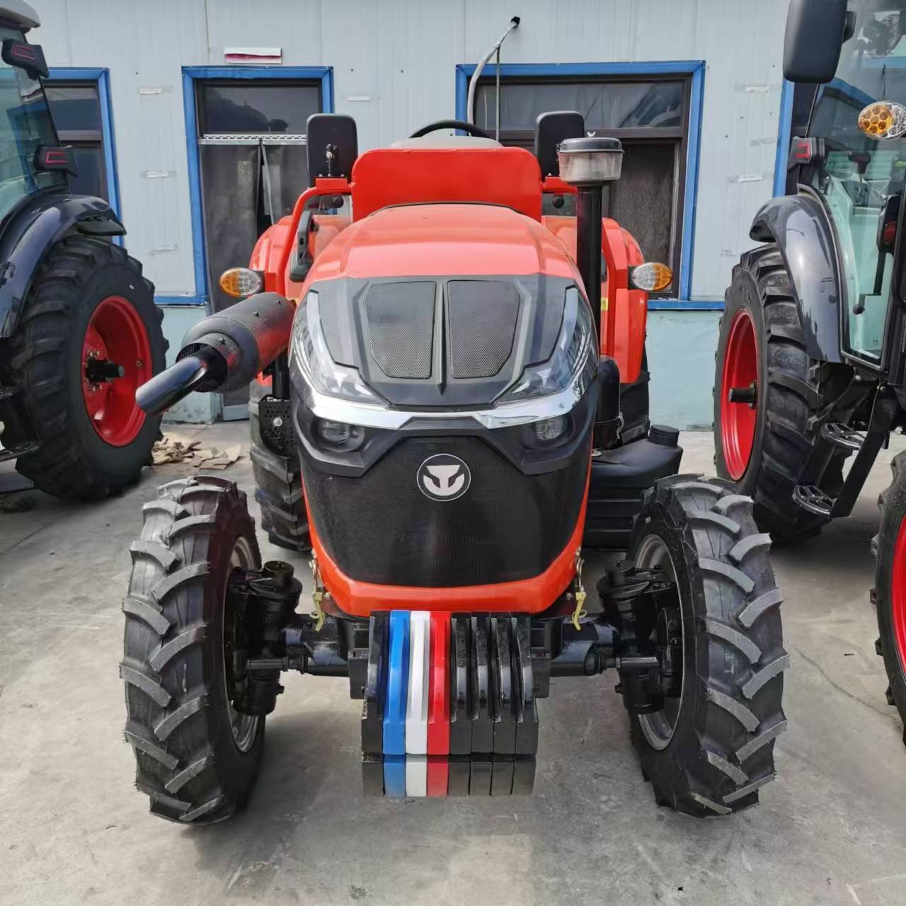 Wheeled Tractor 15hp 50hp 80hp 90hp Factory Direct Sales in Stock First Delivery