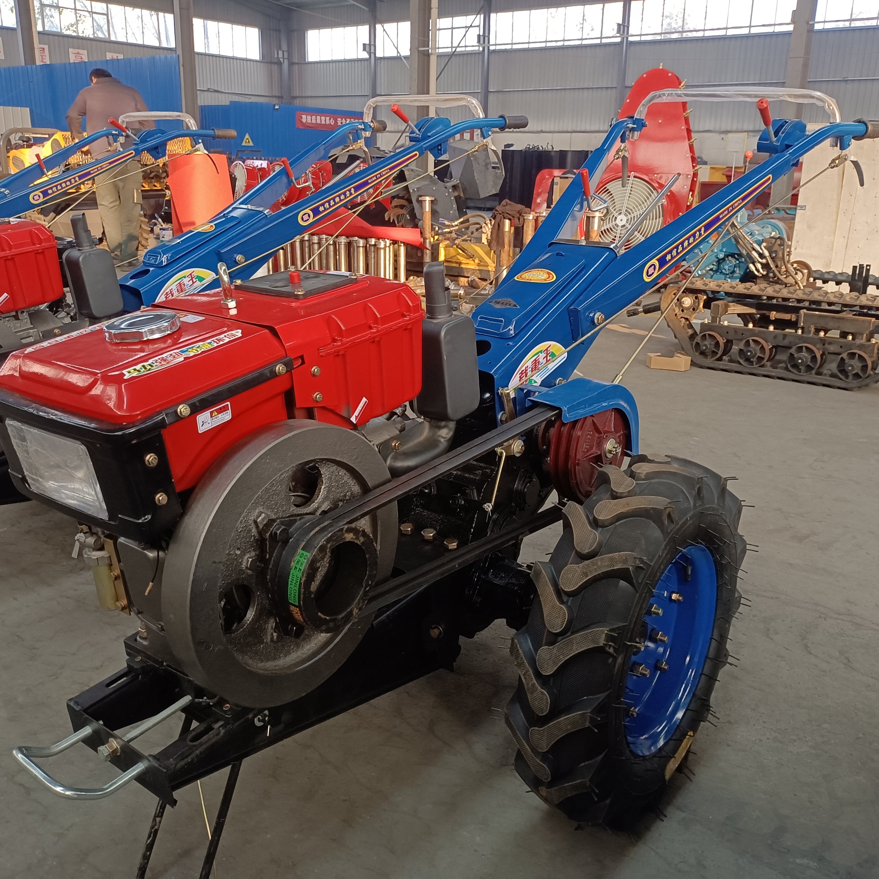 Original Massey Ferguson MF 290 MF 385 MF 390 4X4 Tractor Agricultural Machinery Massey Ferguson Tractor Farm Tractors for Sale