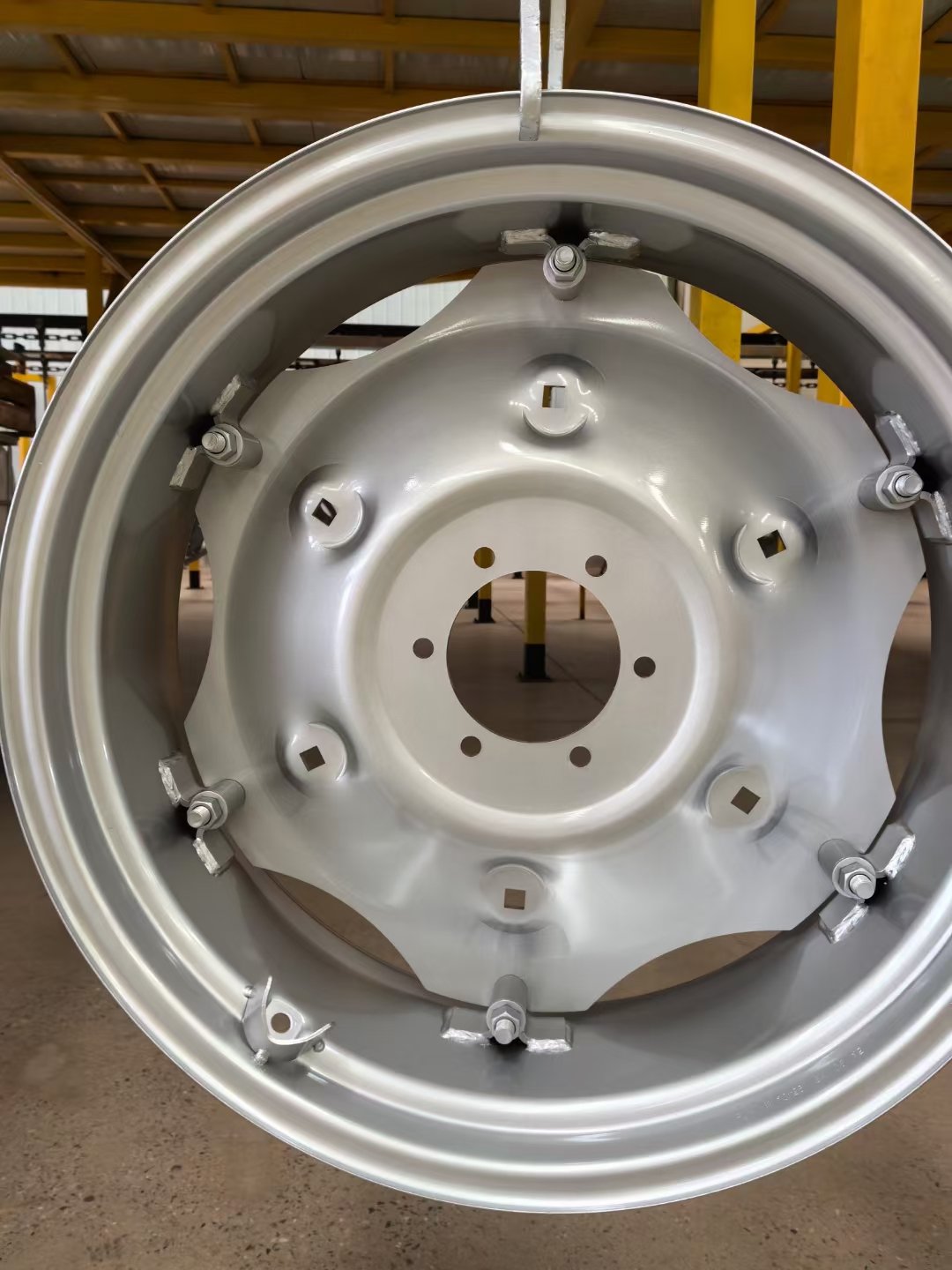 Steel Wheel Rims for Farm Tractor 15*38 & 14*22.5 AG Wheels