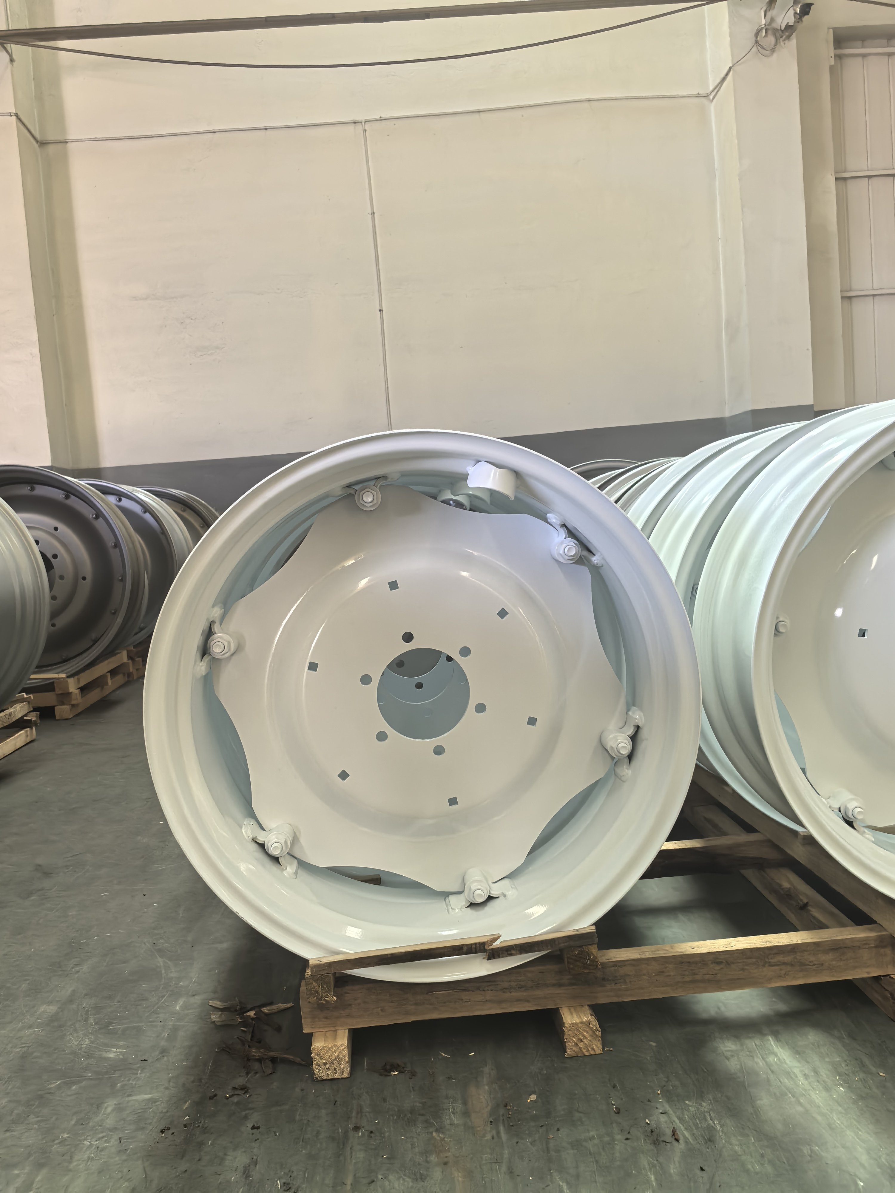 Steel Wheel Rims for Farm Tractor 15*38 & 14*22.5 AG Wheels