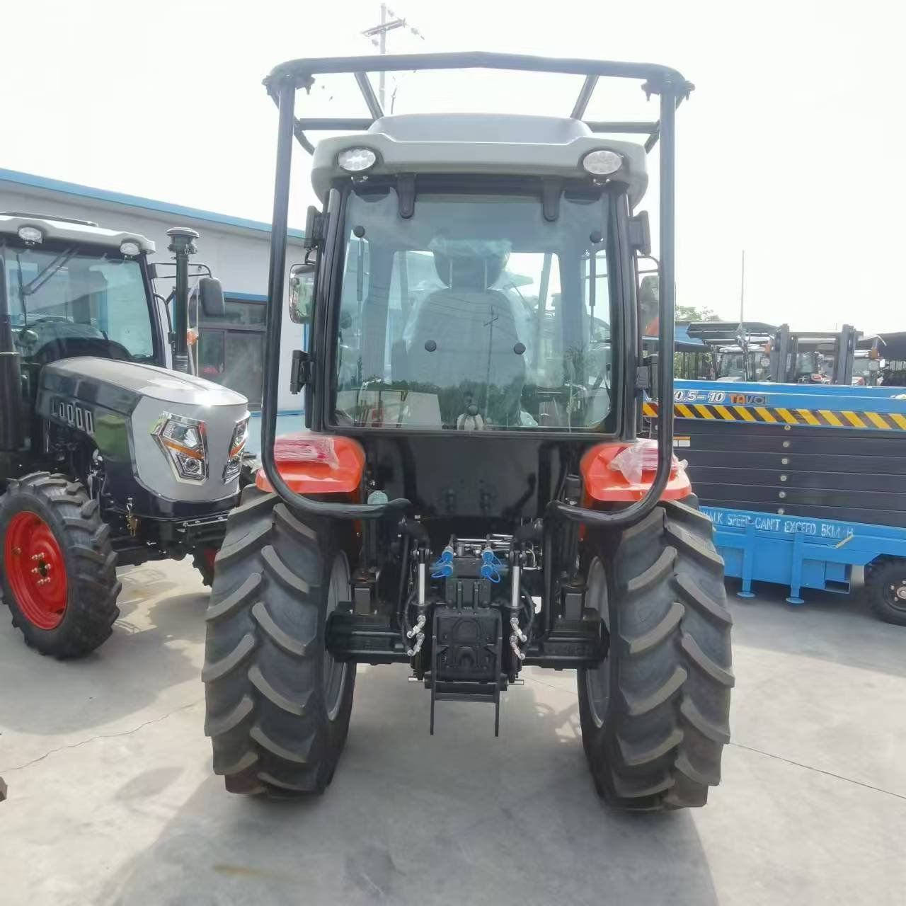 4X4 Four-wheel Drive 90hp 100hp 120hp 140hp 160hp Compact Mini Farm Garden Tractor with Cab