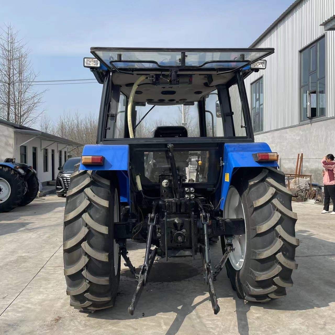 Shanghai New Hollan 100HP SNH1004 with Cabin