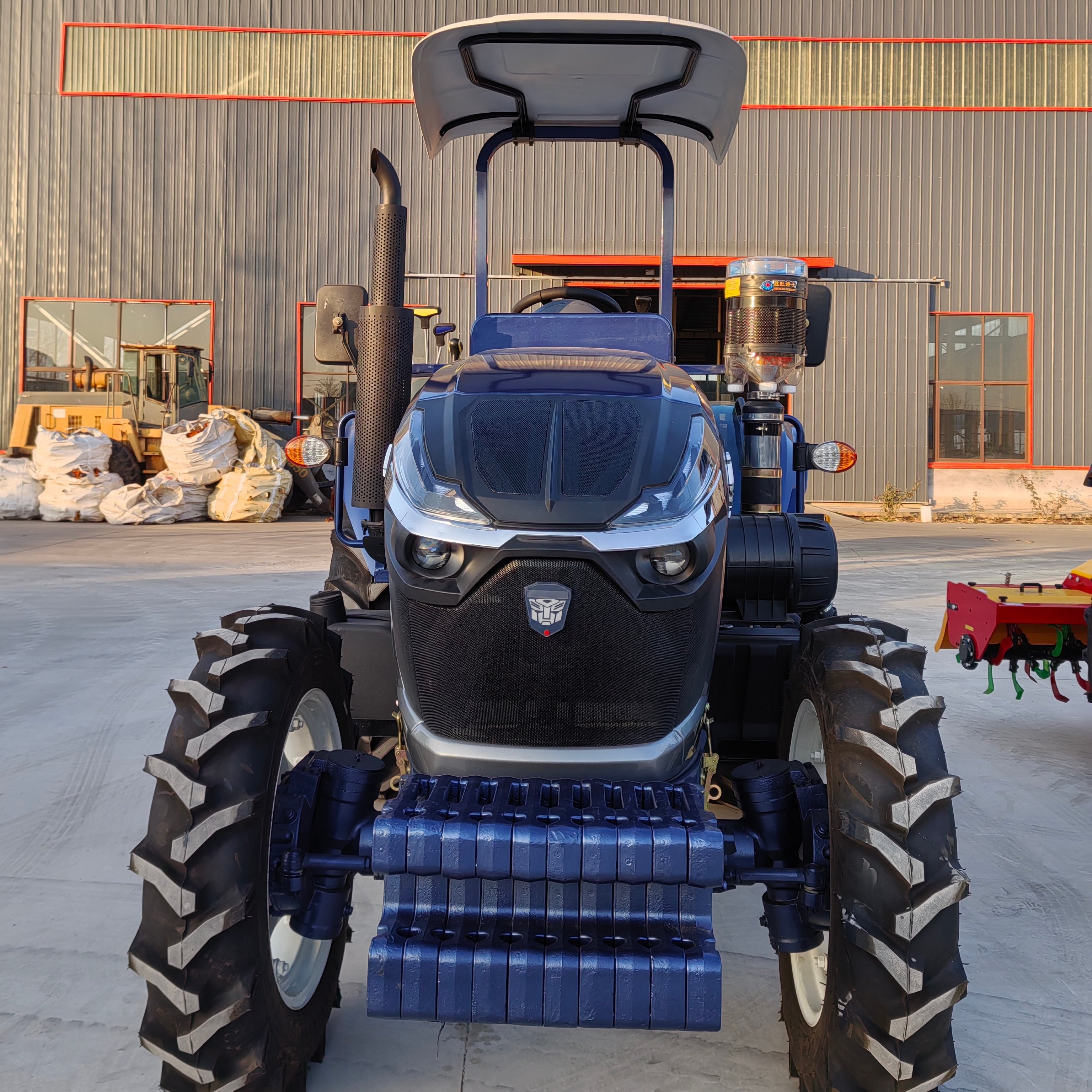 Multifunctional 100hp Agricultural Tractor 4WD Diesel Engine Including Pump Gearbox Bearing