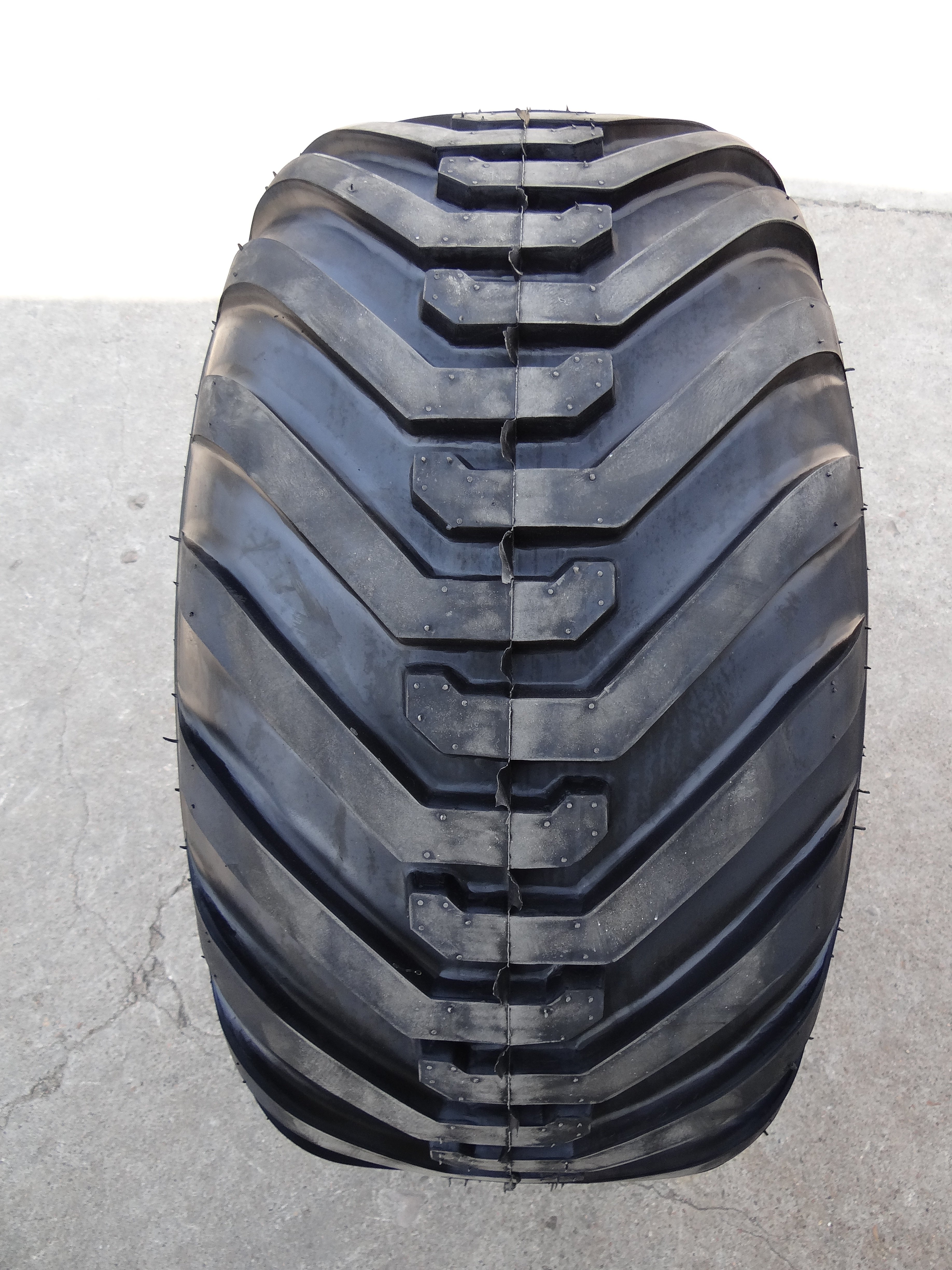 High Flotation Farm Implement Tractor Tyre 600/50-22.5 500/60-22.5 550/60-22.5 Australia Canada