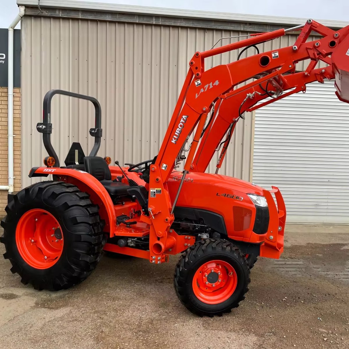 Kubota L4600 Tractor 4WD for Agriculture L4600 Kubota Tractor 4WD for Agriculture