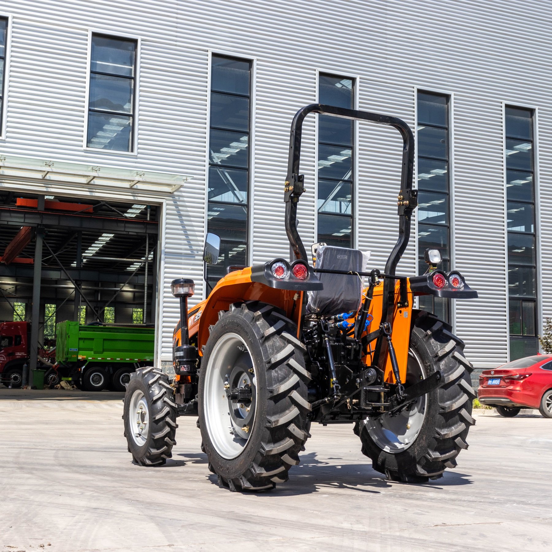35hp Agricultural Mini Tractor 4WD Front Wheel Loader Tractor With Excavator Backhoe for Sale