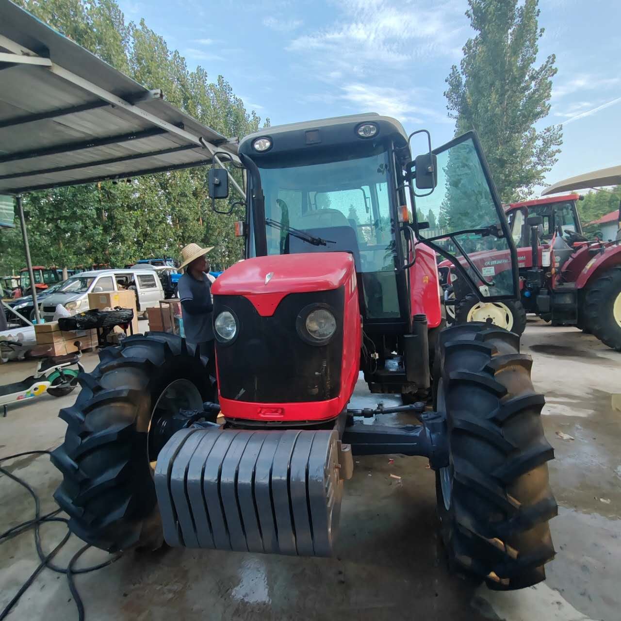 China Supplier Sale Buy 100HP Massey Ferguson Tractor for Sale 4WD Second Hand Agriculture Tractor