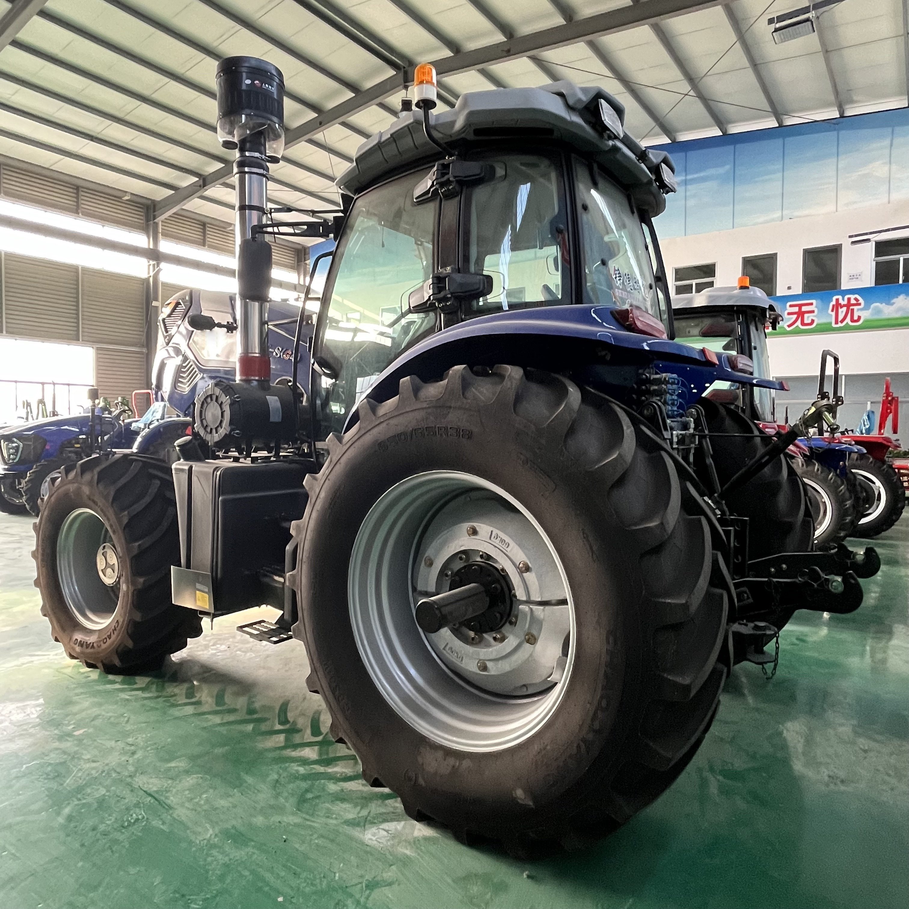 4WD100HP-180HP Tractor CE Orchard TractorFarm Tractor Walking Tractor for Agricultural Machinery