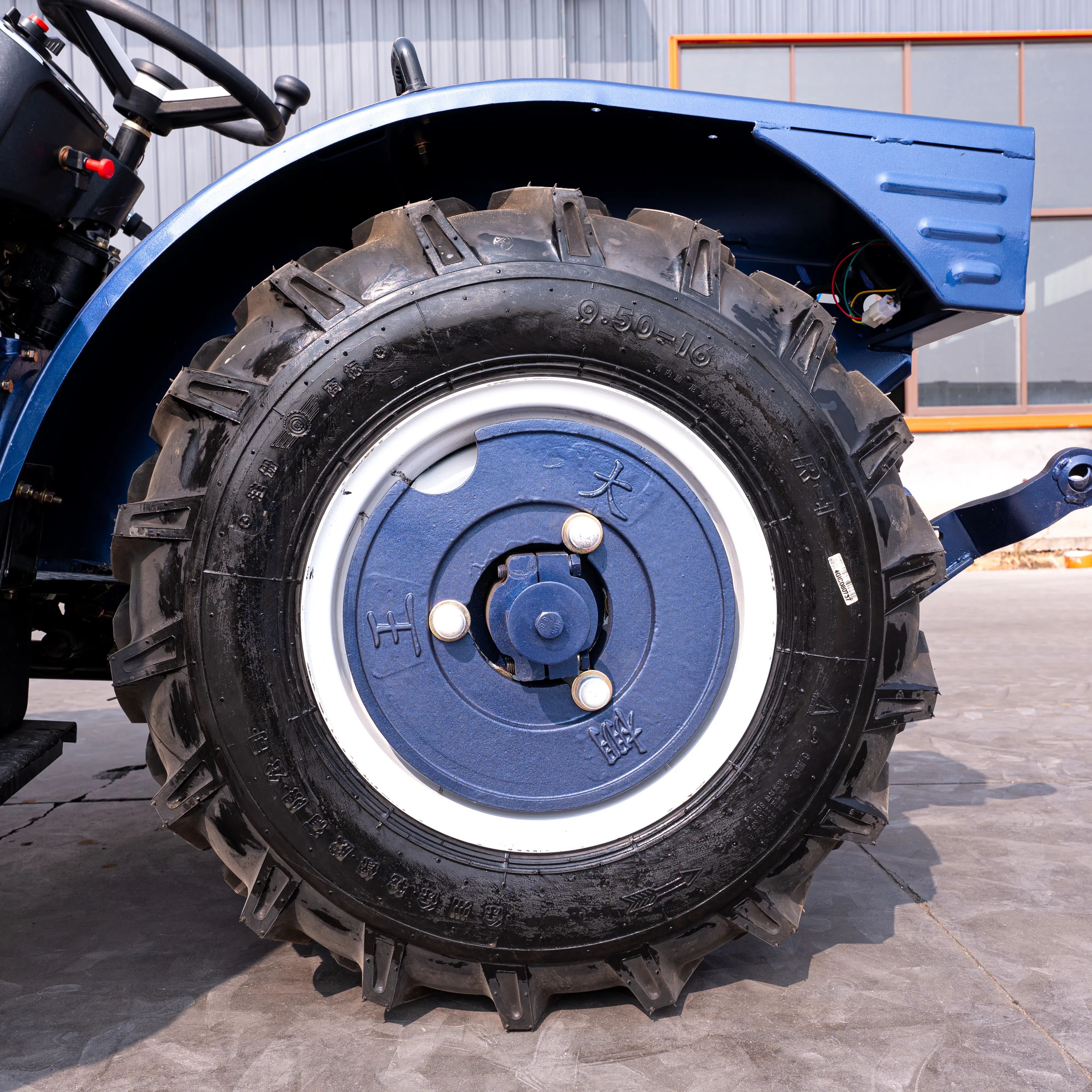 Manufacturer Supply 4 Wheel wd 50hp Best Selling in Garden Wholesale Farm Mini Tractor