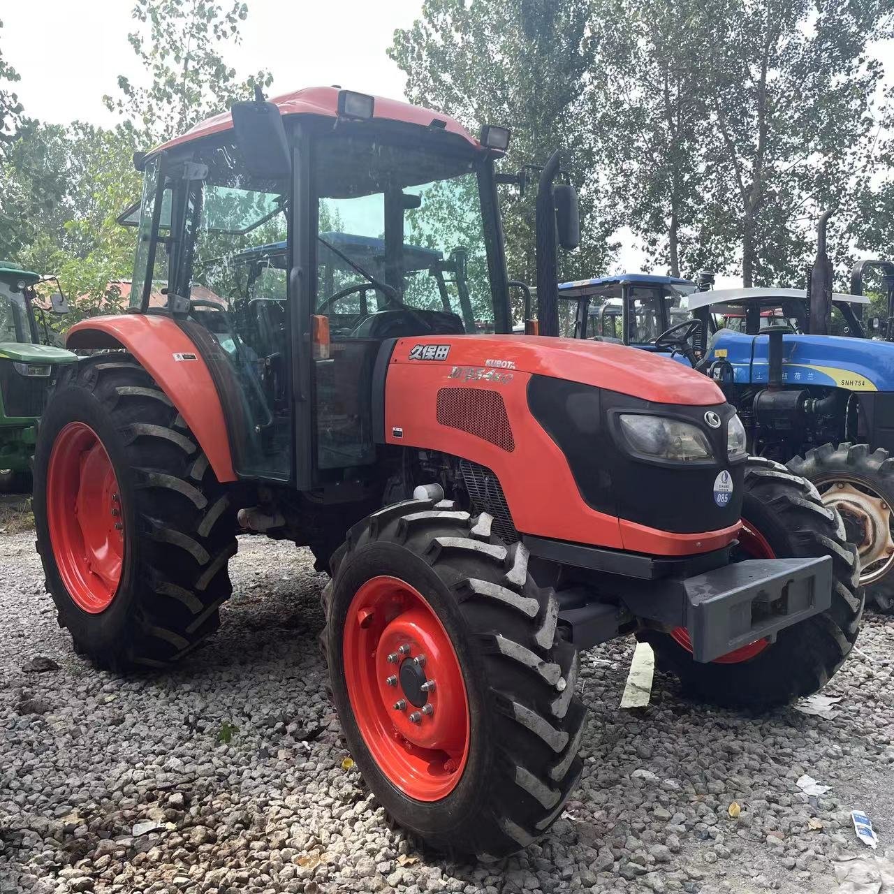 Used Japanese Tractor KUBOTA Farm Tractors 70HP 85HP 95HP 4x4 Wheeled Tractor for Sale
