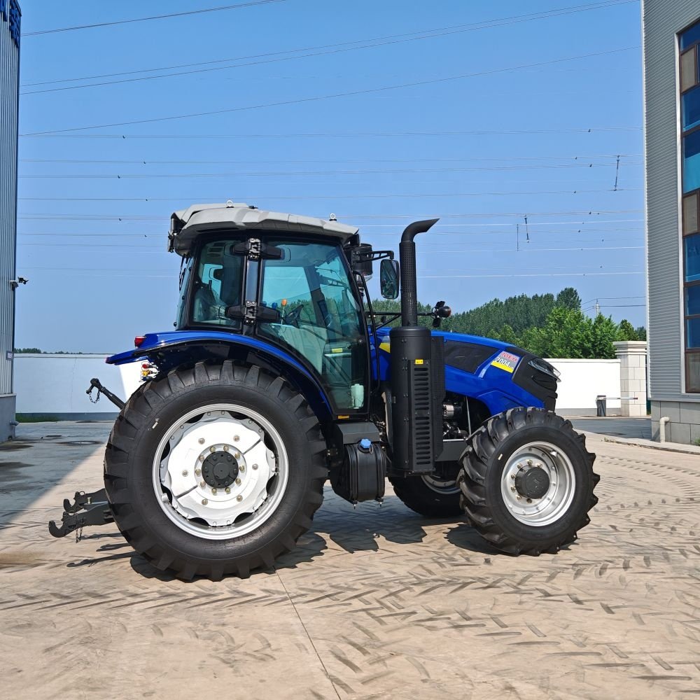 Top-Rated 200-300 HP Agriculture Farm Tractor Large Heavy 4WD Machine With Powerful Trailer