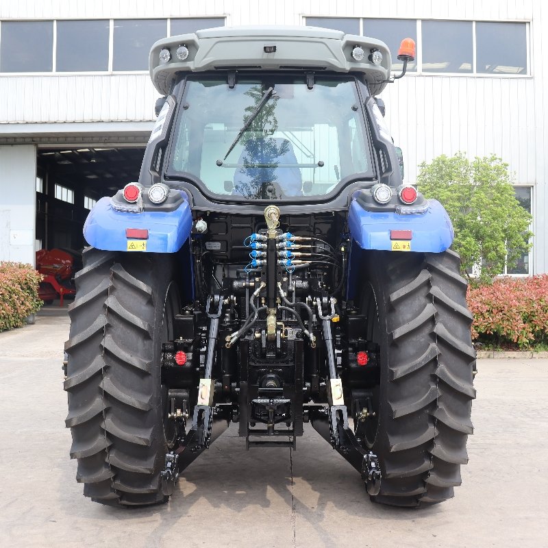 Agricultural Tractor for Farm 4WD Diesel Tractor with YTO Engine Core PLC & Pump Components