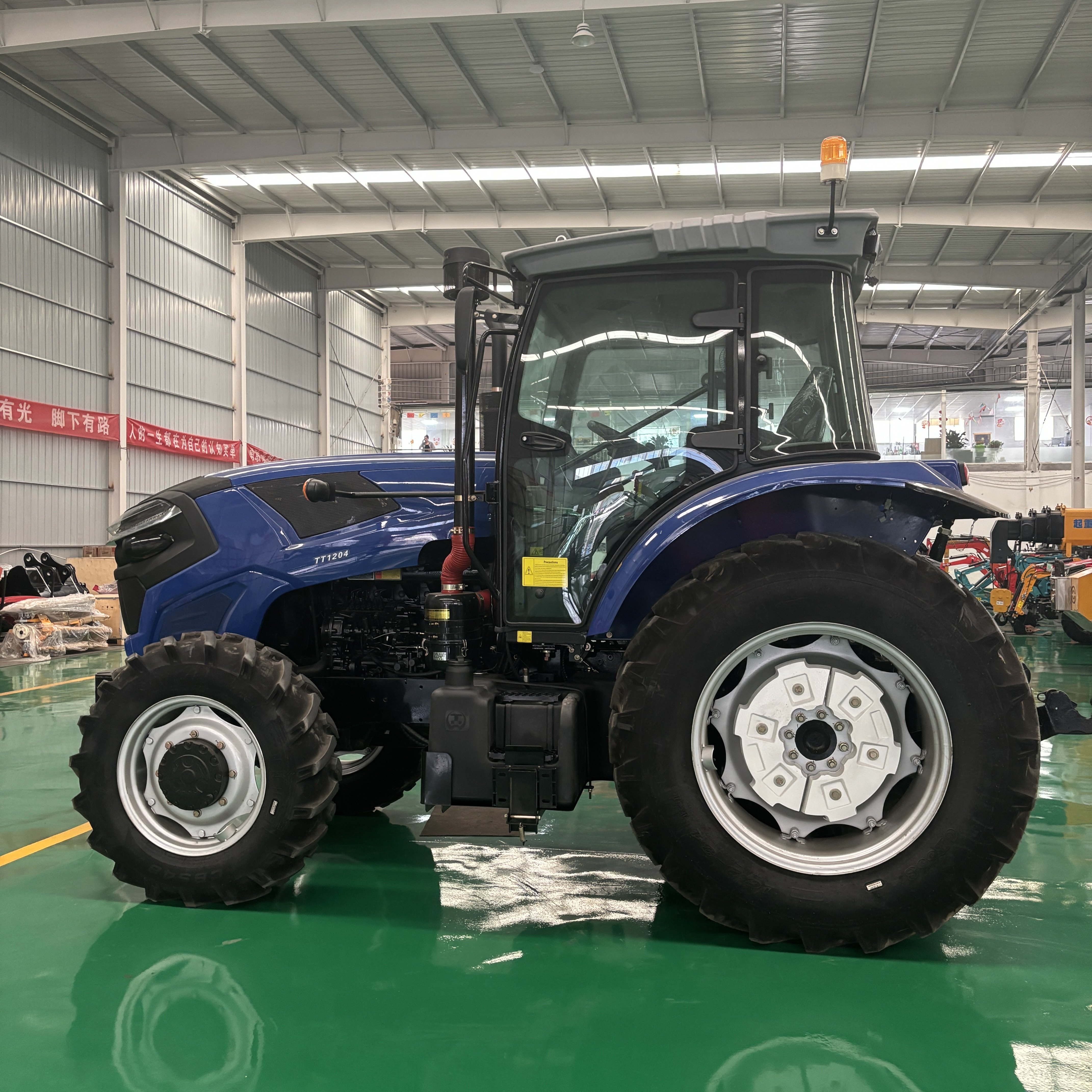 Free Shipping Four-Wheel Tractor 80HP 90HP 100HP 180HP Horsepower Multi Purpose 4x4 Compact Tractor Farm Use for Sale