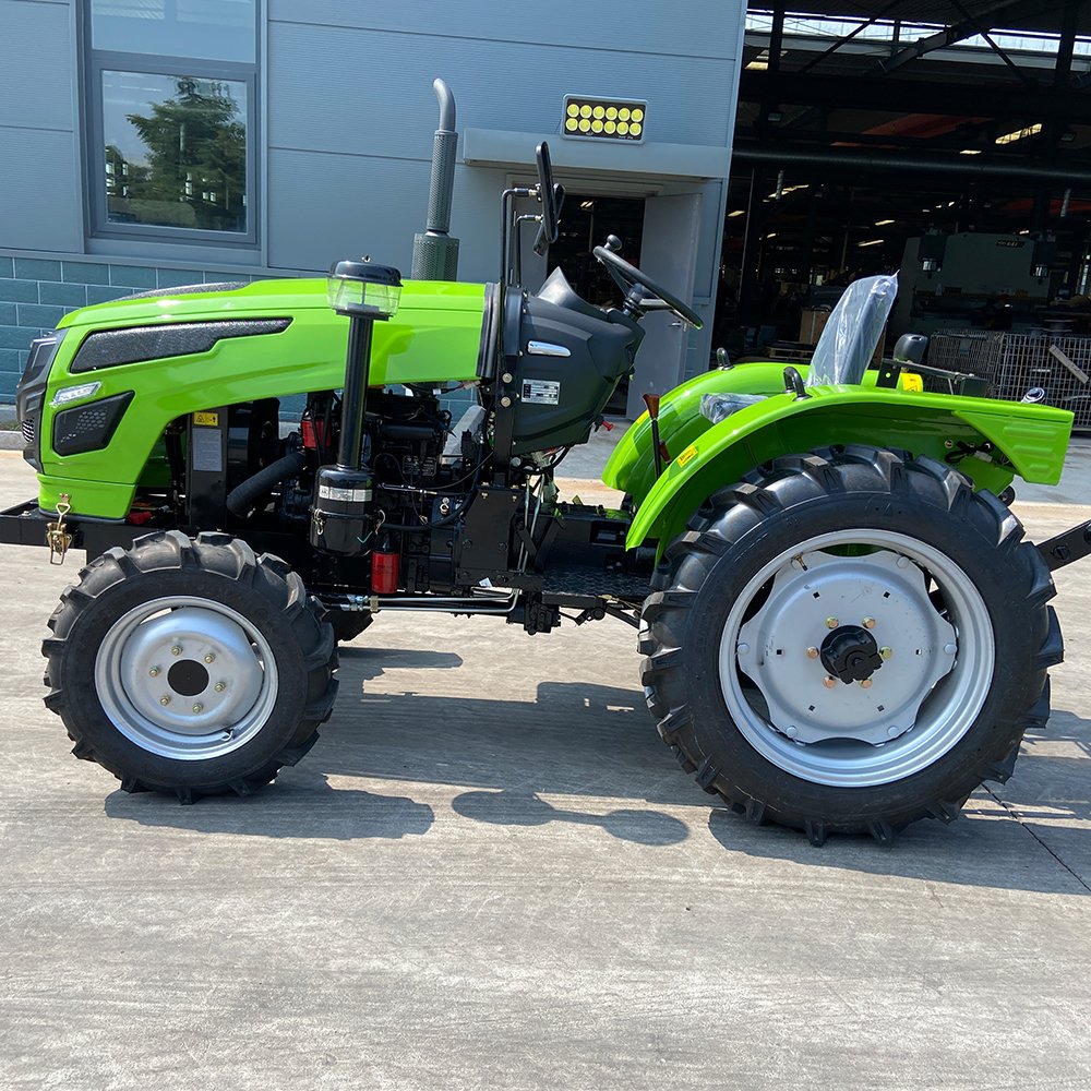 China Micro Mini Sprayer Small 4X4 Wheel Tractor 40HP Garden Tractors
