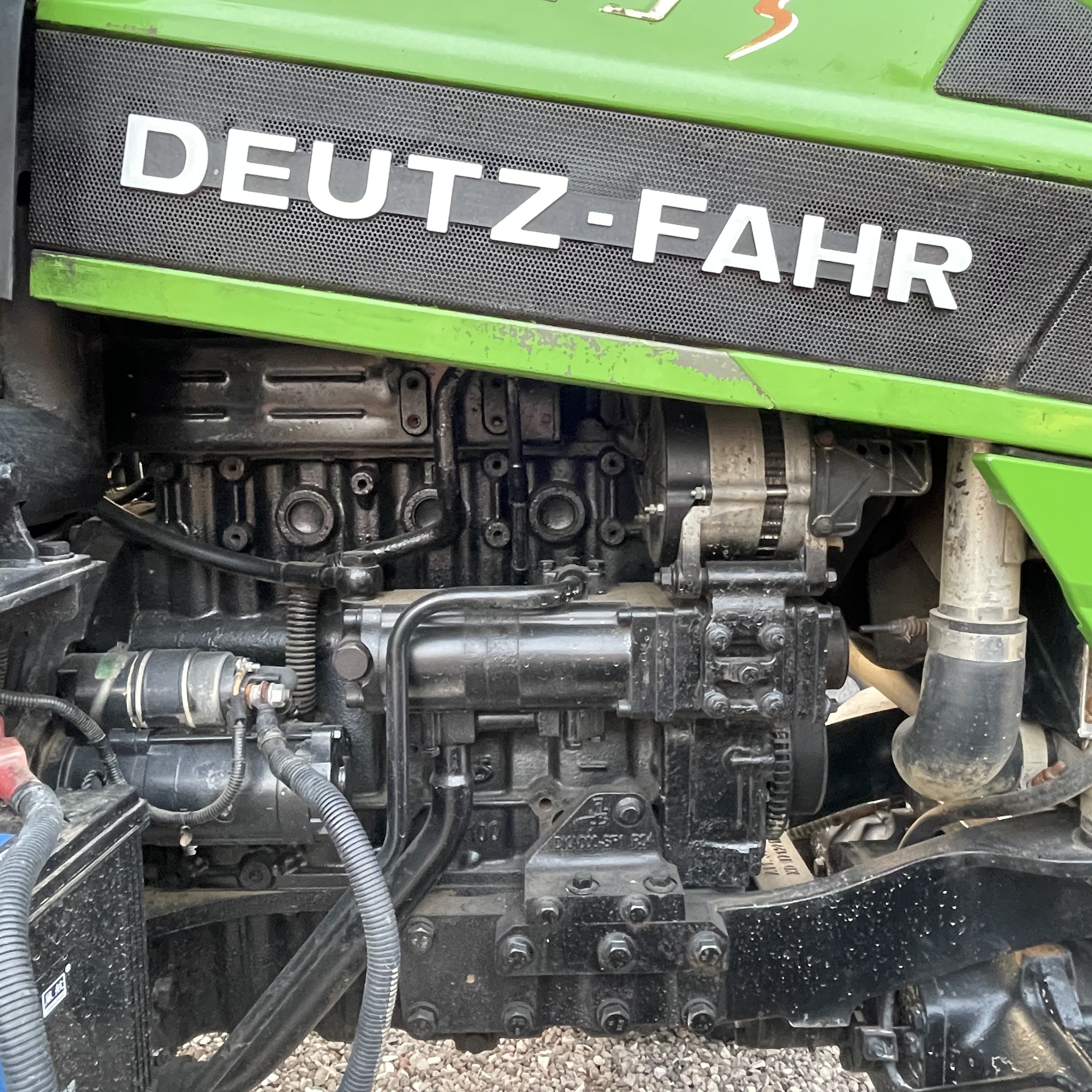 CD1004 100HP Deutz Farm Tractor Agricultural Tractor Agricultural Machinery Cheap Farm Tractor for Sale