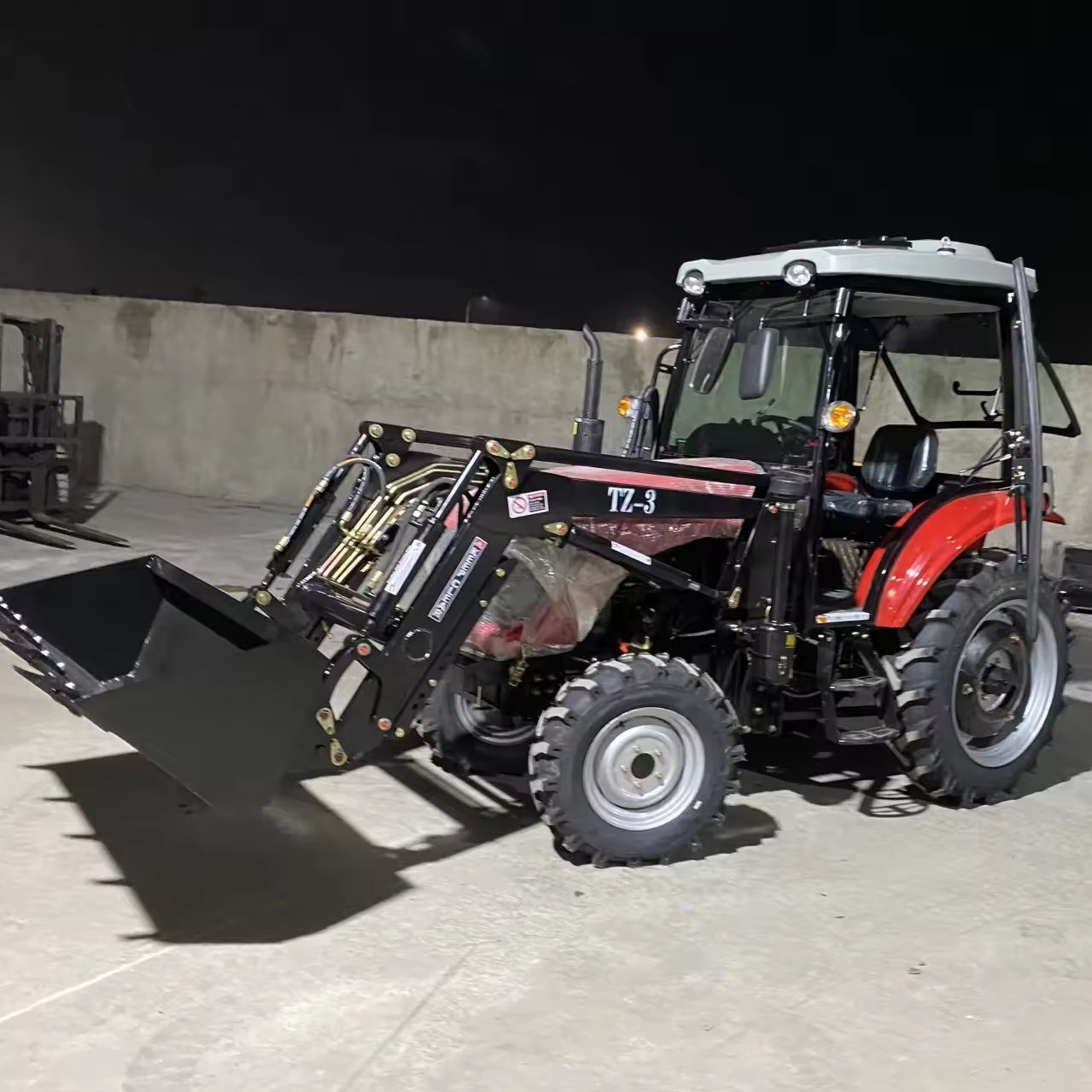 Yto Lovol Tractor 4x4 diesel Agriculture Mini Tractor with Front Shovel and Backhoe