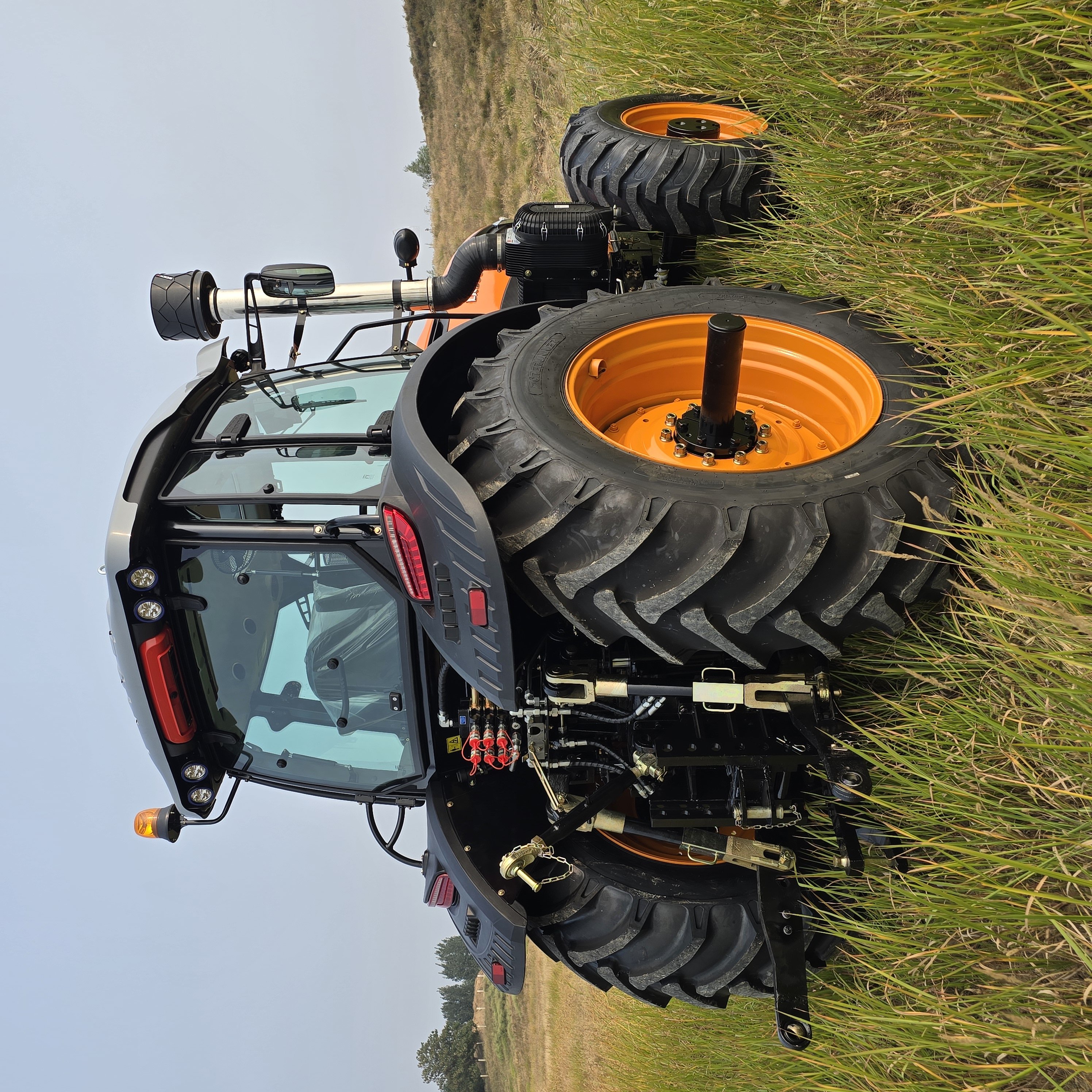 280hp 2804 4WD 4 Wheel Drive 16F+16R 6 Cylinder Compact Mini Farm Agricultural Traktor Walking Chinese New Tractor